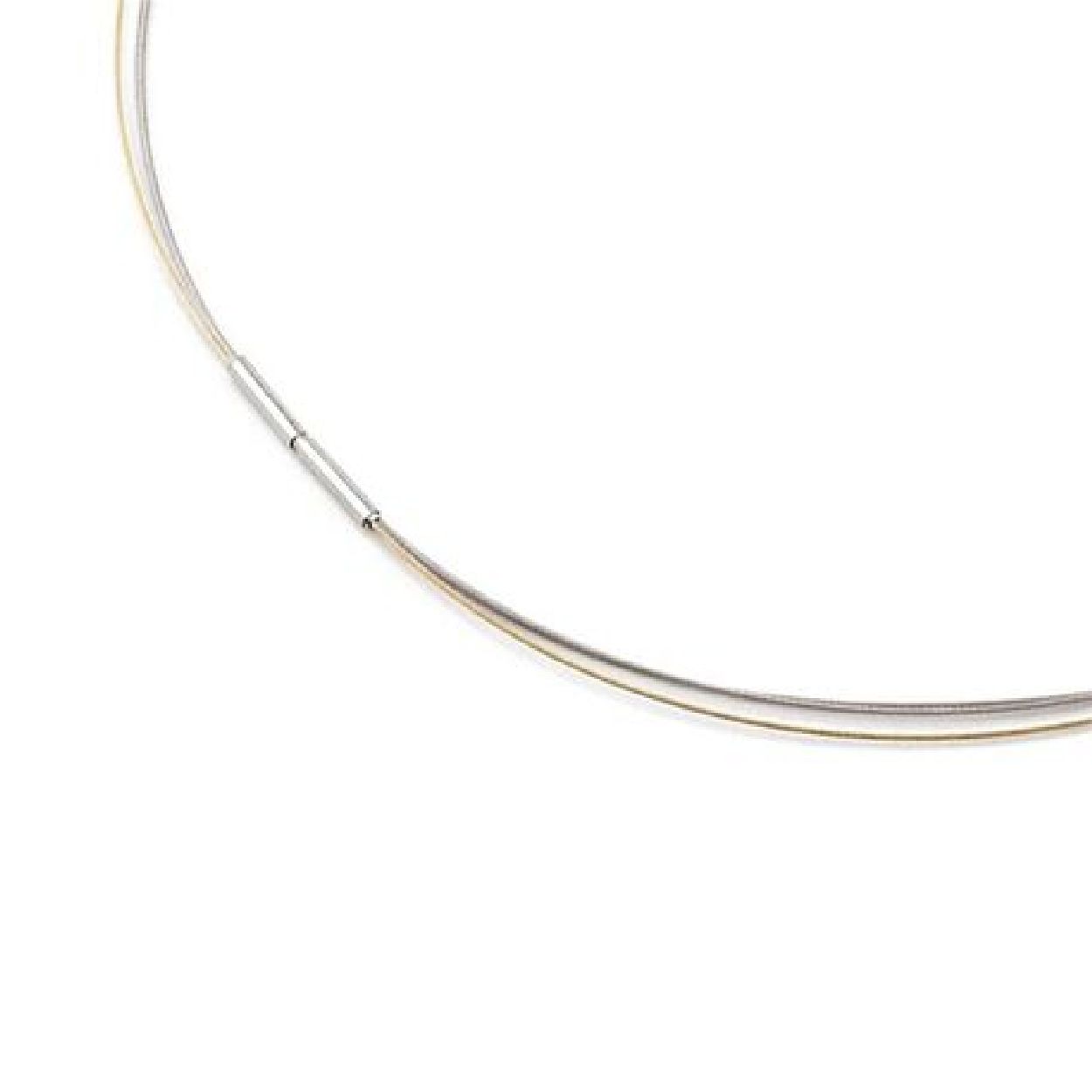 Dit is een collier van het merk Boccia Titanium