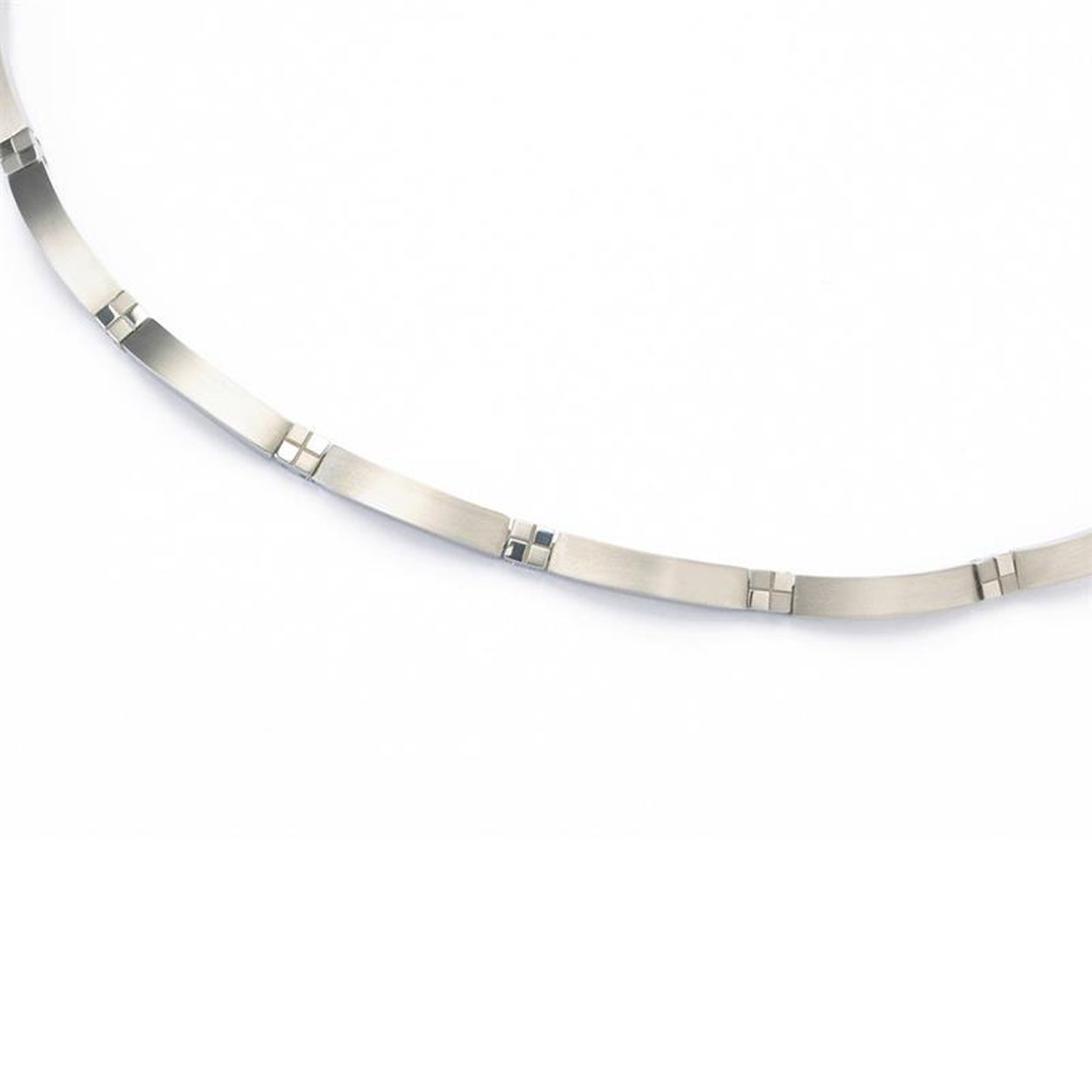 Dit is een collier van het merk Boccia Titanium
