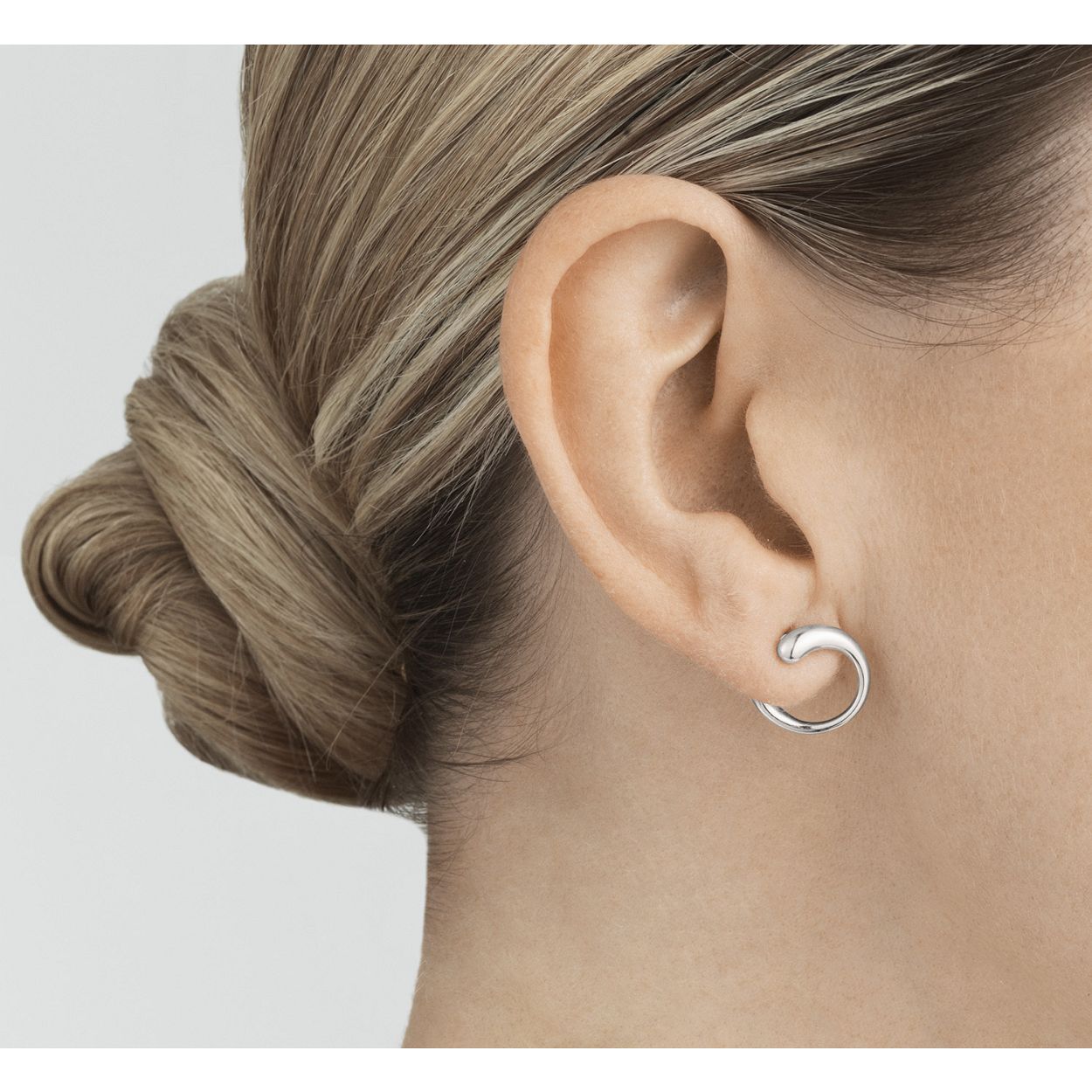 GEORG JENSEN ZILVEREN OORSTEKER MERCY