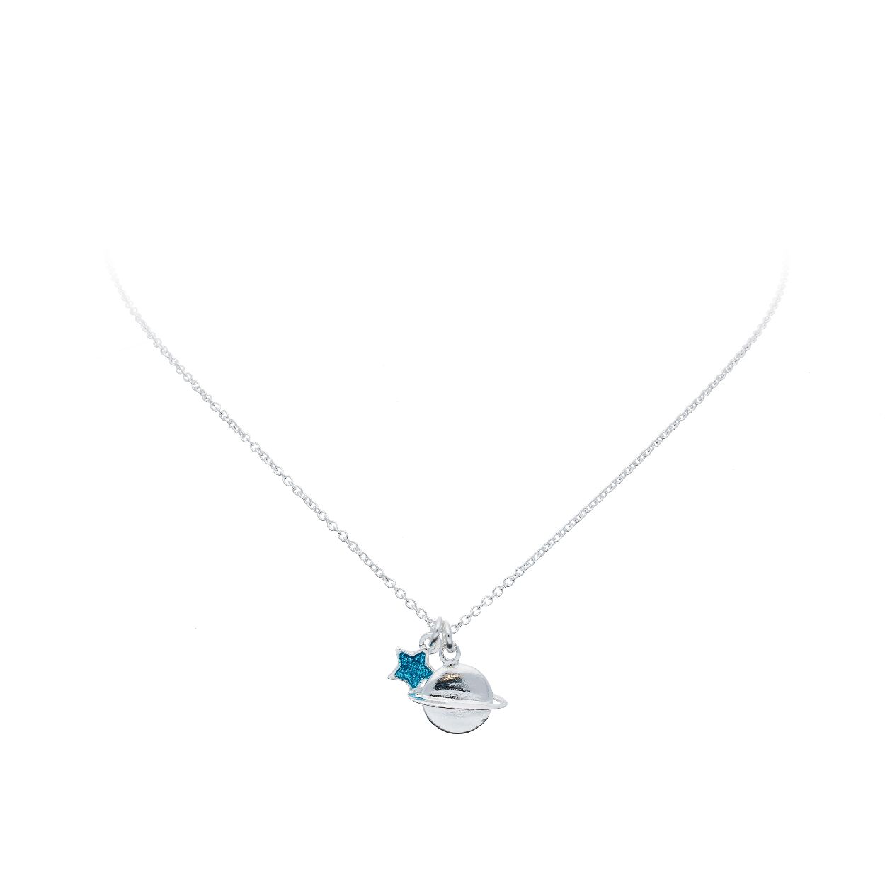 Dit sieraad is gemaakt van zilver. 