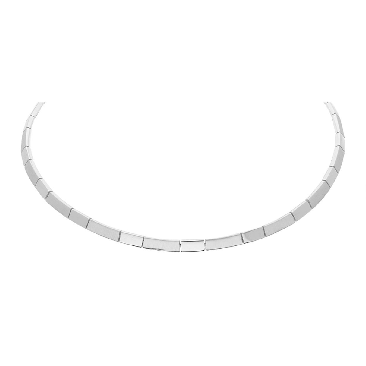 Deze collier is van het merk van Leeuwen. Het is een damessieraad gemaakt van zilver. De collier is zilverkleurig van kleur.
De verdere specificaties van de collier zijn als volgt:
Soort bewerking: gerhodineerd
Lengte: 43
Steensoort: Geen edelsteen
Steenkleur: Geen steen