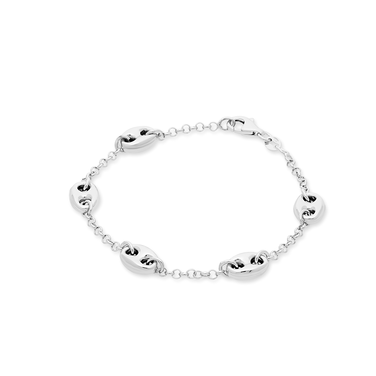 Deze armband van Glow heeft een prachtige fantasieschakel van 8,2mm breed. De armband is gemaakt van 925 sterling zilver. Combineer hem met andere sieraden van Glow voor een complete look.

GLOW
Benadruk jouw stijl met de verfijnde sieraden van GLOW en laat je inspireren door de uitgebreide collectie 14 karaats gouden sieraden van de hoogste Europese kwaliteit. Ontworpen om elke dag te dragen. Naast tijdloze ontwerpen bestaat de collectie ook uit hippe sieraden; zoals minimalistische gouden collieren en grafische oorknopjes. Wil je een beetje extra stralen? Kies dan voor flonkerende zirkonia of ga voor luxe met onze geraffineerde diamanten sieraden.
  
  Specificaties
  - 104.2387.19
  - Armband
  - 925 sterling zilver
  - Lengte: 19cm