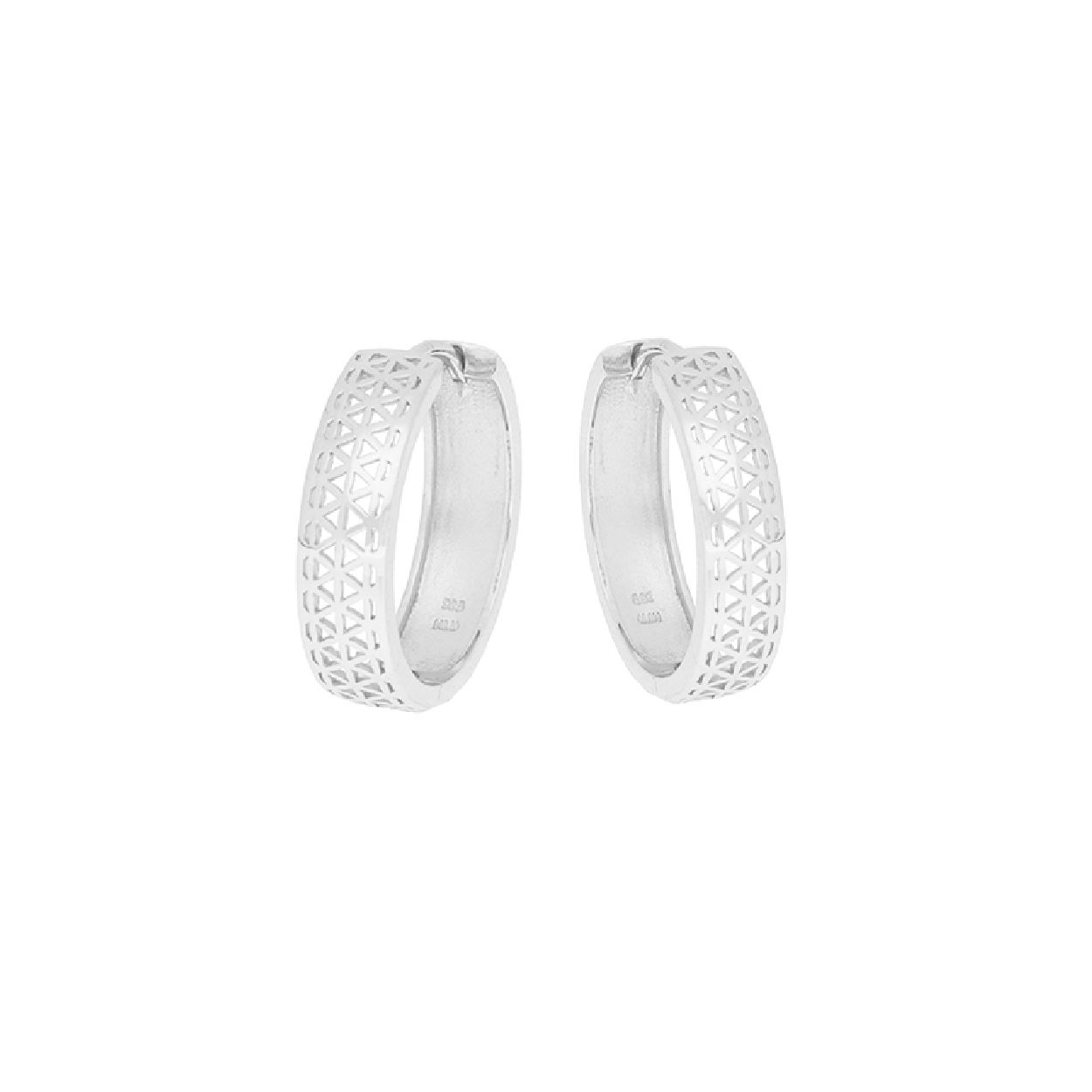 Deze oorringen zijn van het merk van Leeuwen. Het zijn oorringen voor dames gemaakt van zilver. De oorringen zijn zilverkleurig van kleur.
De verdere specificaties van de oorringen zijn als volgt:
Soort bewerking: gerhodineerd
Lengte: 12
Steensoort: Geen edelsteen
Steenkleur: Geen steen