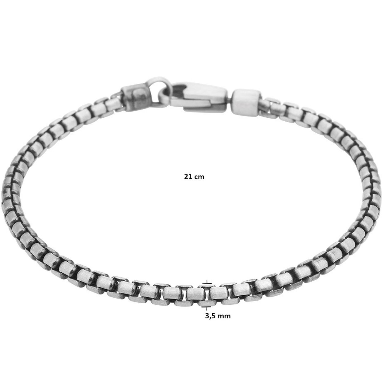 Geoxideerd 925 zilveren armband met een schakelbreedte van 3.5mm. De armband heeft een draaglengte van 21cm en is uitgevoerd met een stevige karabijn sluiting.
