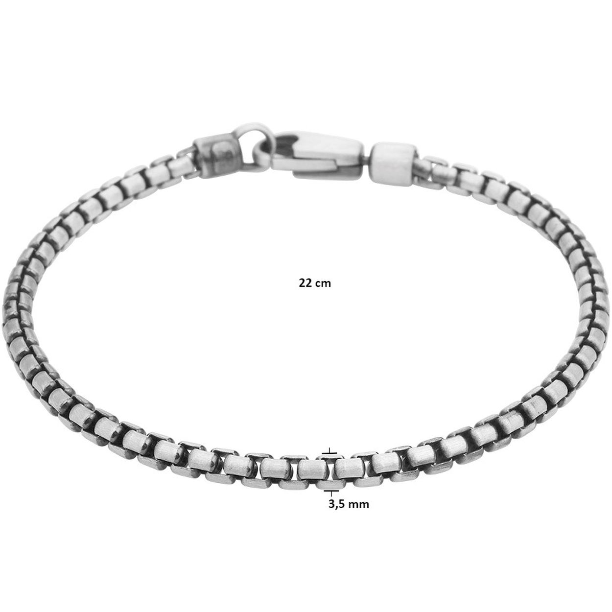 Geoxideerd 925 zilveren armband met een schakelbreedte van 3.5mm. De armband heeft een draaglengte van 22cm en is uitgevoerd met een stevige karabijn sluiting.