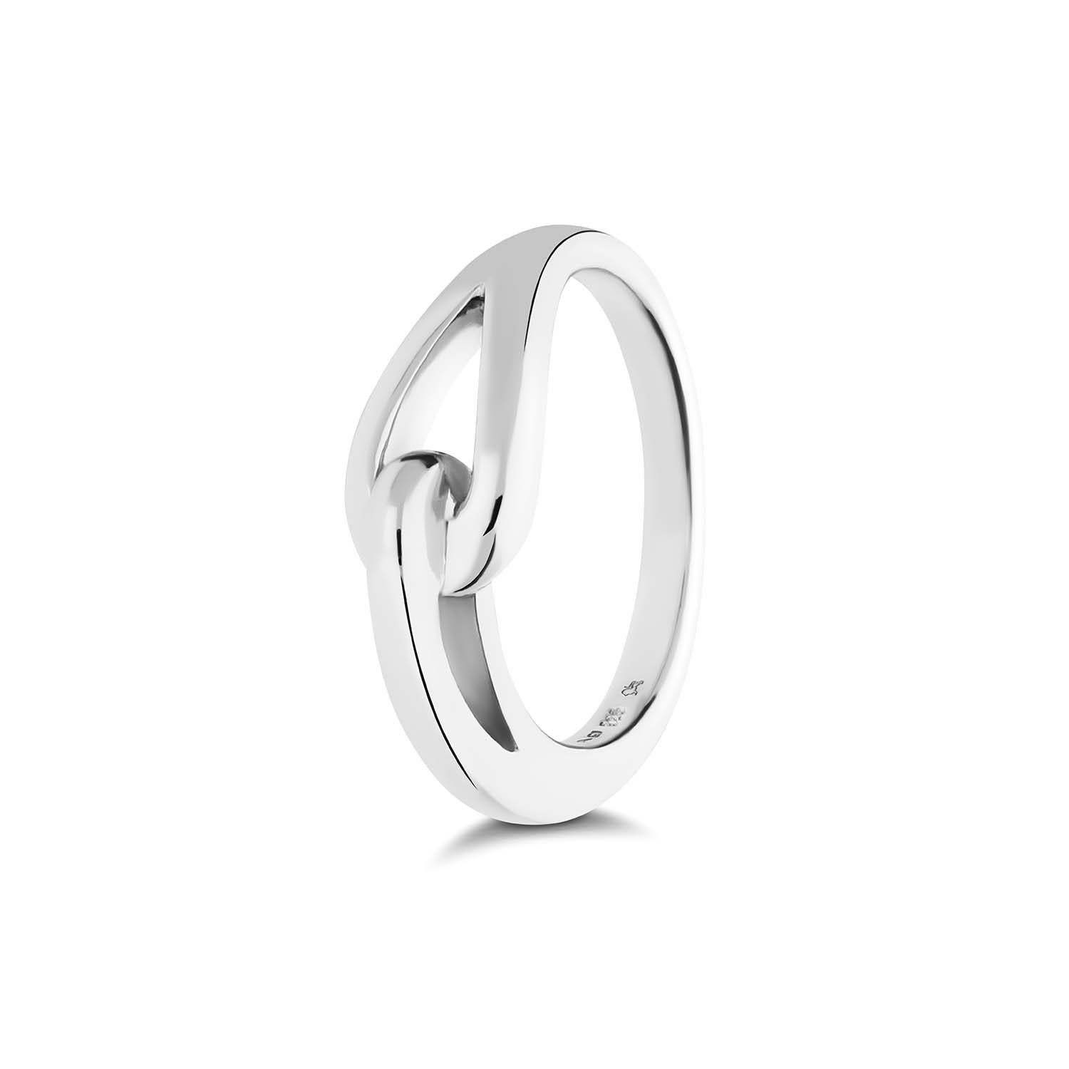 Dit is een ring van het merk GLOW. Zilveren ring met knoop.