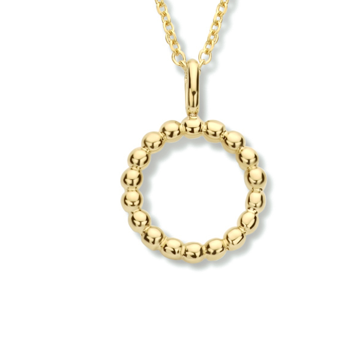 Geelgoud op 925 zilveren collier uitgevoerd met een ronde hanger. Het collier heeft een draaglengte van 41cm met een extensie van 4cm en een stevige karabijn sluiting. De hanger heeft een diameter van 13mm. De schakelbreedte is 1.2mm. Geen garantie op plating.
