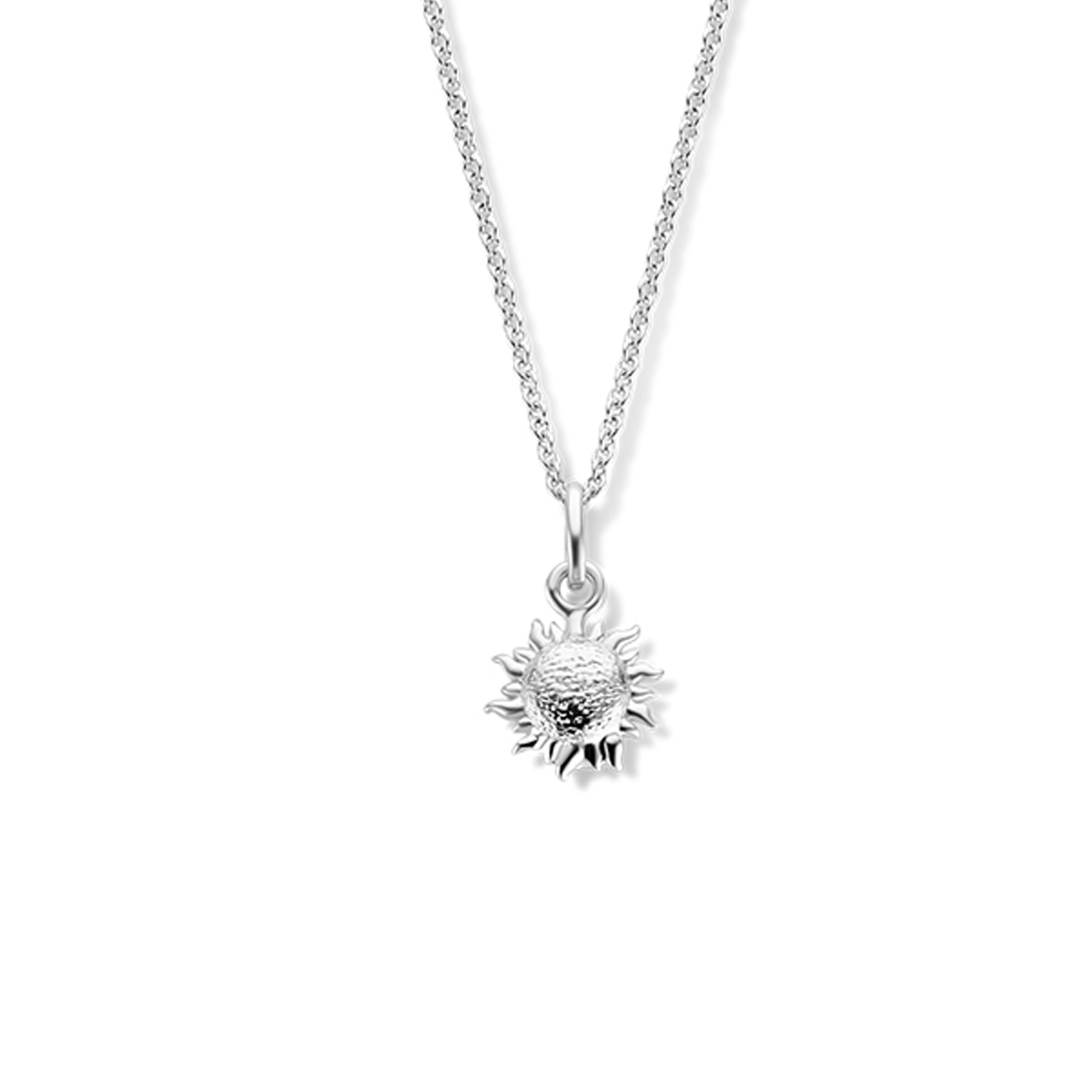 Gerhodineerd 925 zilveren collier uitgevoerd met een zonnebloem hanger en een karabijn sluiting. Het collier heeft een draaglengte van 40cm en een extensie van 4cm. De schakelbreedte is 1.3mm.
