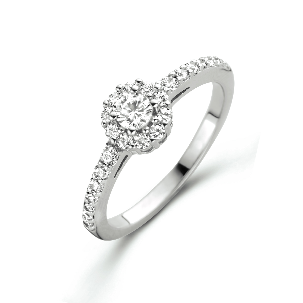 925 Gerhodineerd zilveren ring uitgevoerd met schitterende zirkonia. De ring heeft een breedte van 7.0mm.