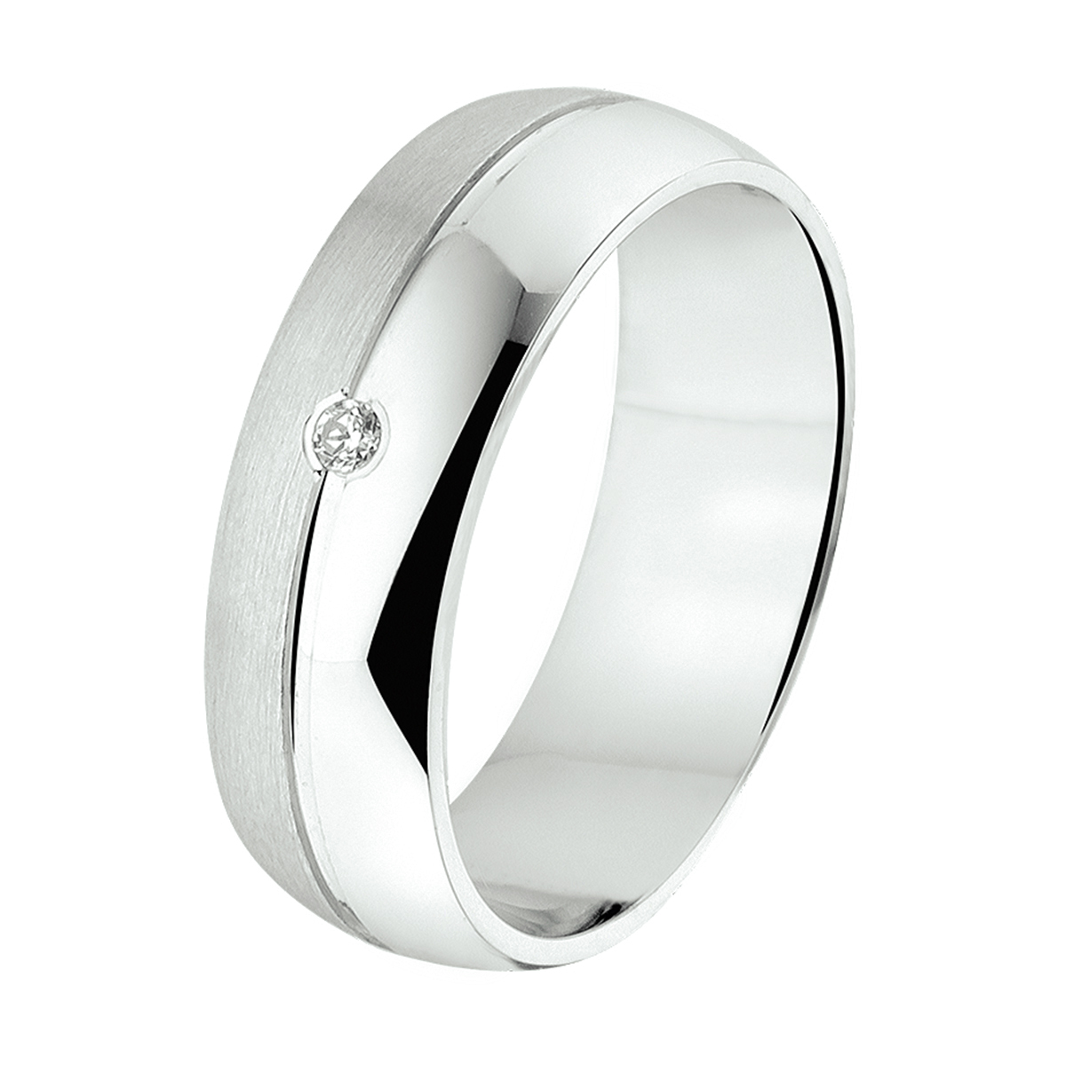 Gerhodineerd zilveren relatiering uitgevoerd met zirkonia. De ring heeft een breedte van 6mm.