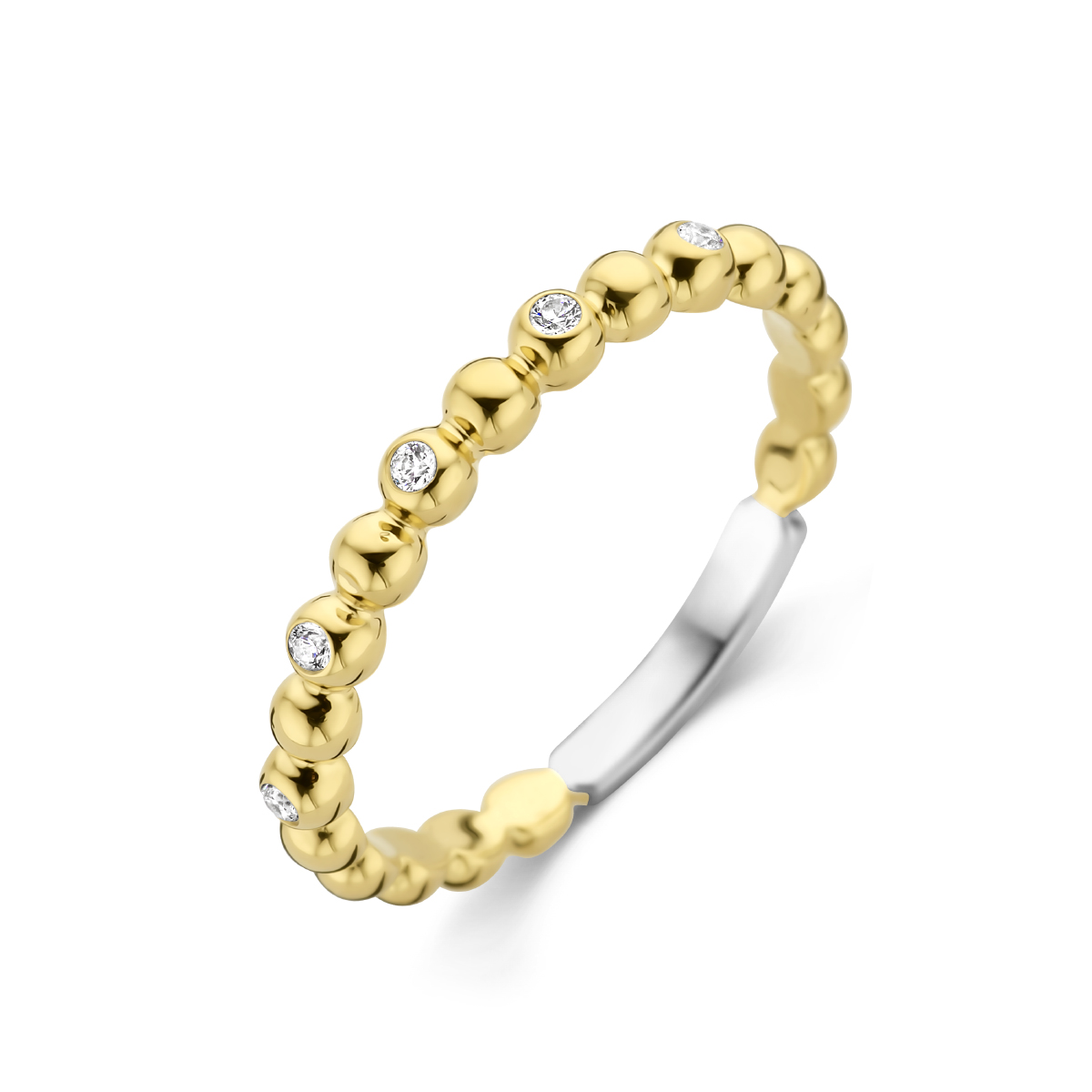 Geelgoud op 925 zilveren ring uitgevoerd met een schitterende zirkonia. De ring heeft een breedte van 2.5mm. Geen garantie op de plating.