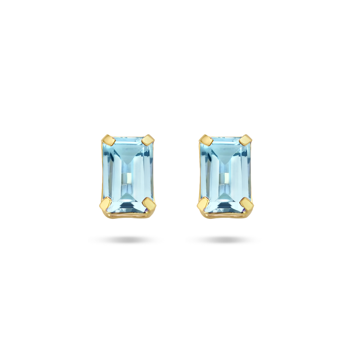 14k Geelgouden blauw topaas oorknoppen met een afmeting van 6x4mm. De blauw topaas stenen hebben een totaal steengewicht van&nbsp;1.52ct (2x 0.76ct).