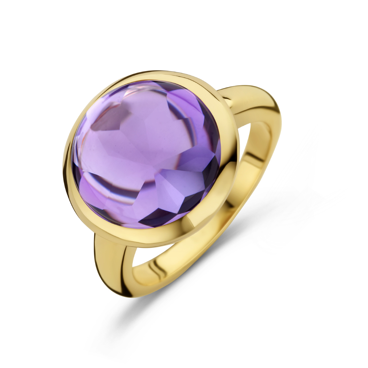 14k Geelgouden ring uitgevoerd met een amethyst. De amethyst heeft een steengewicht van 7.21ct.