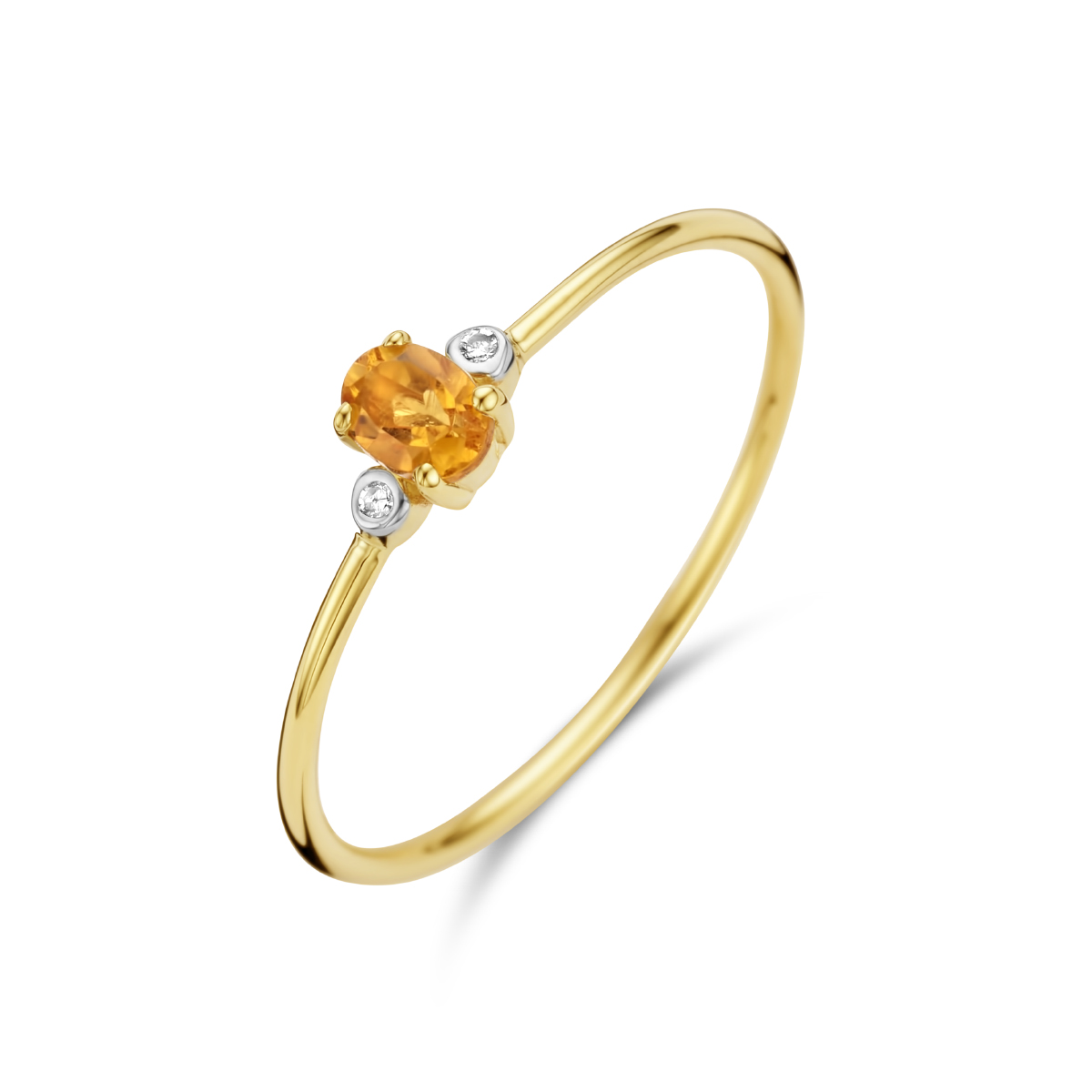 14k Geelgouden ring uitgevoerd met schitterende diamant en citrien. De ring heeft een breedte van 4mm. De diamant zetting is gerhodineerd.