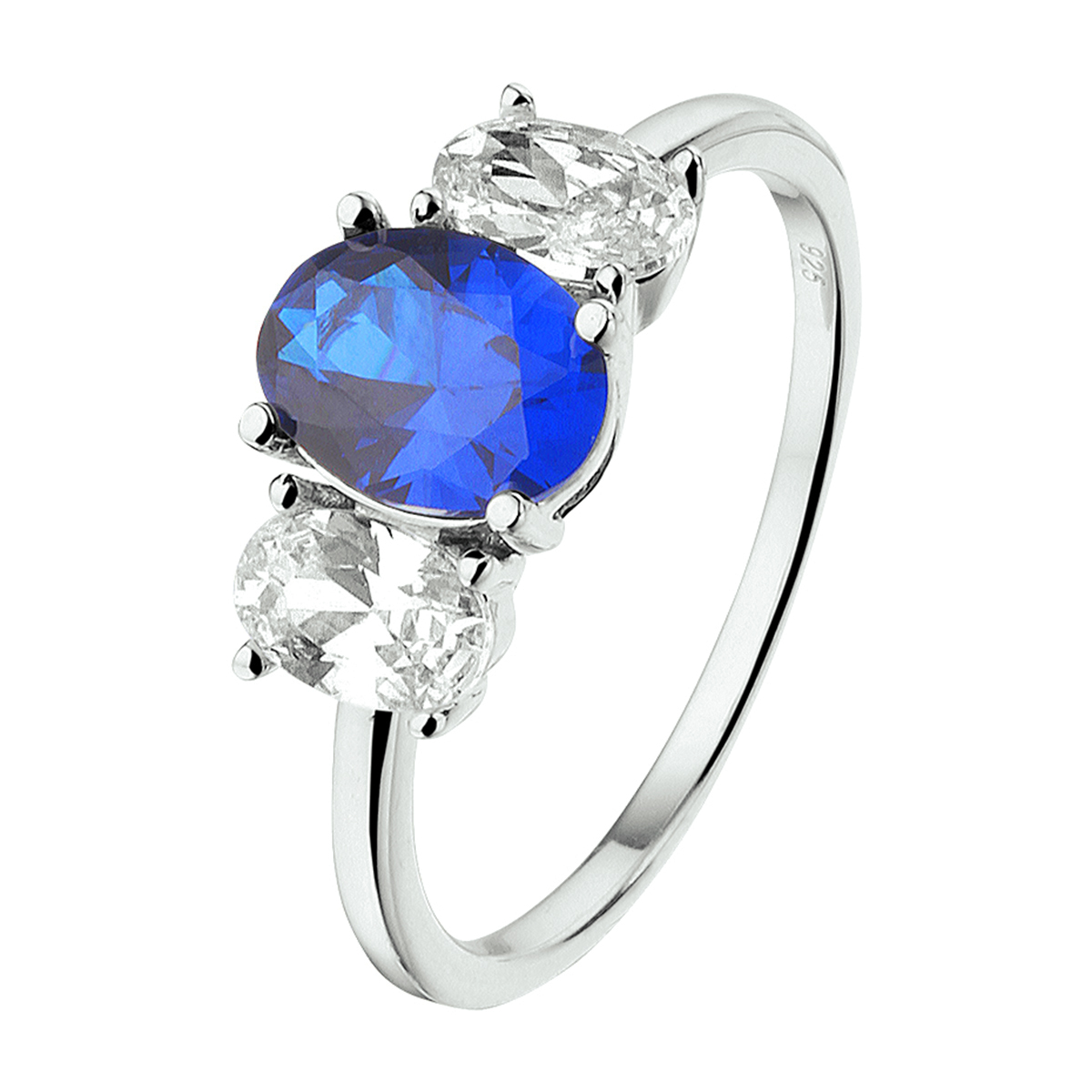 Gerhodineerd zilveren ring uitgevoerd met een schitterende rij van zirkonia en een synthetische saffier. Glam up your outfit! Deze ring sprankelt je tegemoet en geeft je look direct een chique uitstraling.