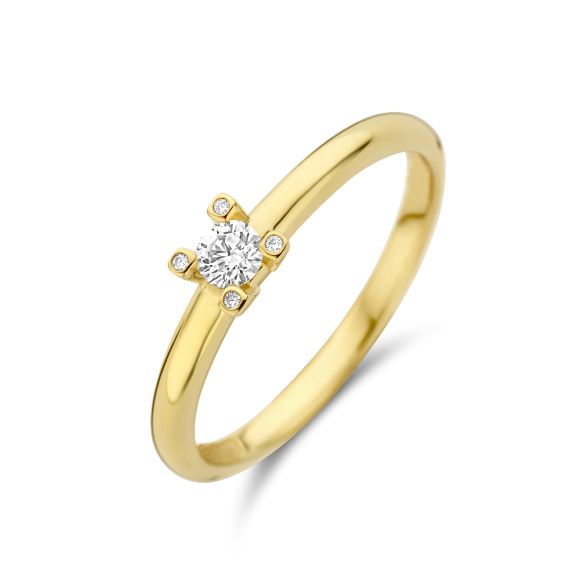 14k Geelgouden ring uitgevoerd met schitterende diamanten. De ring heeft een breedte van 4.5mm en een diamantgewicht van 0.11ct.