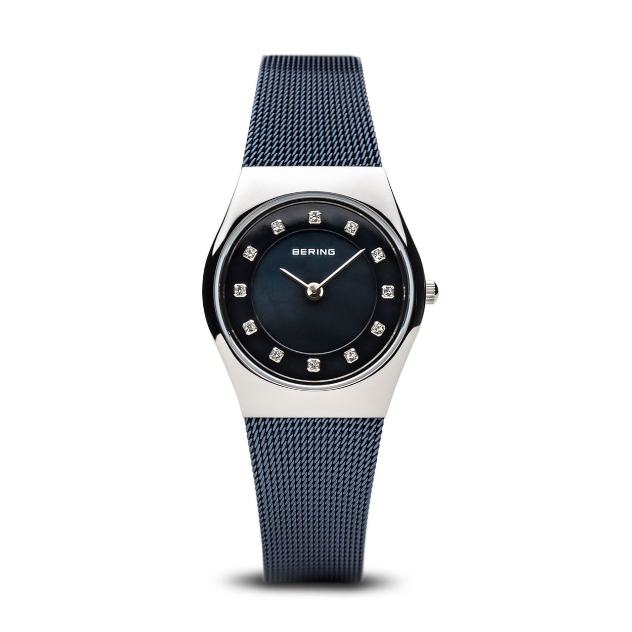 Dit Bering horloge heeft een prachtige klassieke uitstraling. Het horloge is gemaakt van edelstaal en wordt gedragen door dames.