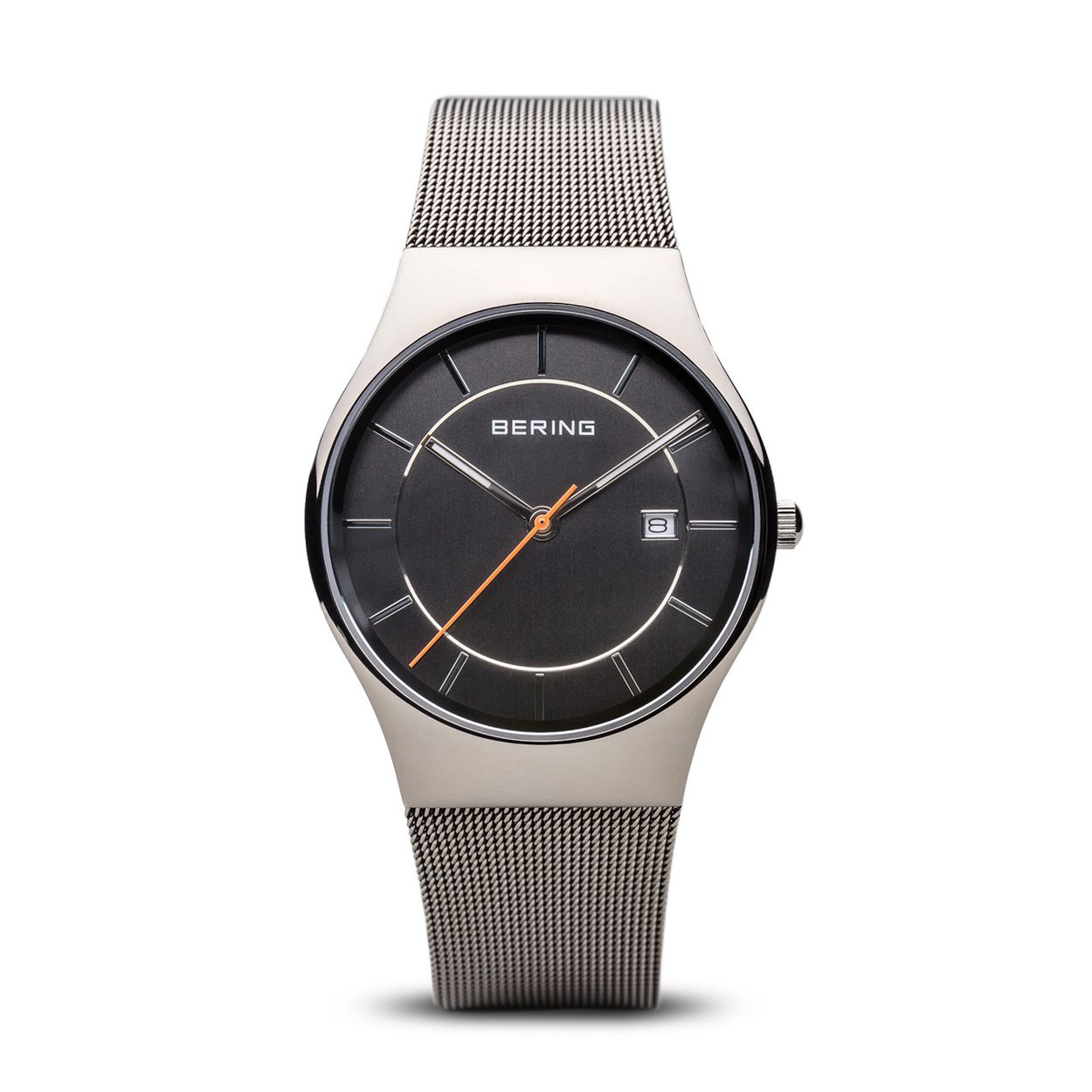 Dit Bering horloge heeft een prachtige klassieke uitstraling. Het horloge is gemaakt van edelstaal en wordt gedragen door heren.