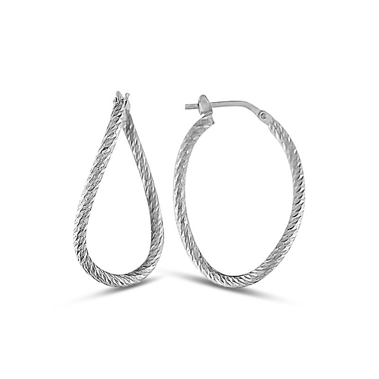 Dit is een oorring van het merk MY iMenso in de kleur zilver.