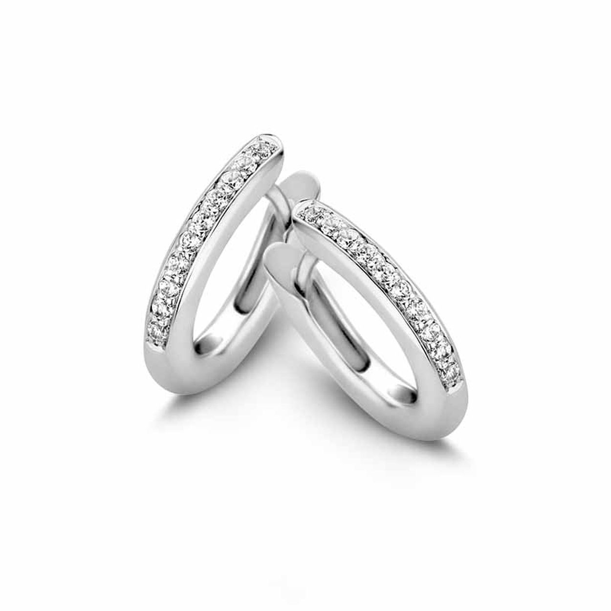 Ontdek de prachtige MY iMenso 120070 van de Creoli oorbellen collectie voor dames. Het merk staat ook bekend om het grote assortiment sieraden van echt 925 zilver en schitterende (zirkonia) edelstenen.