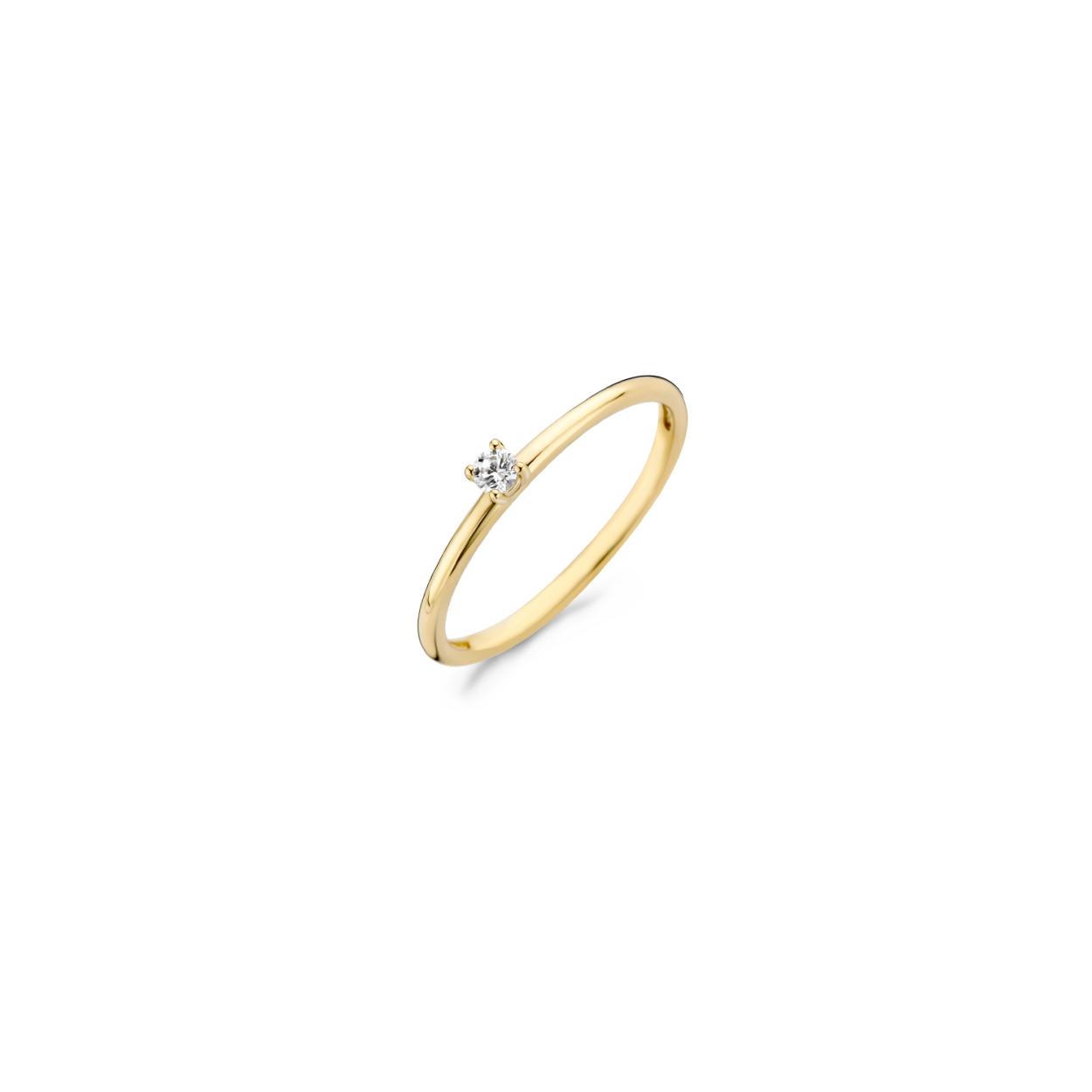 The chance to Blush 
Blush Jewels worden met zorg, liefde en oog voor detail gemaakt van 14 karaat goud. 
Classic elegance. Deze 14 karaat geelgouden Blush ring { 1200YZI } is uitgevoerd in glanzend gepolijst rosegoud en voorzien van een briljant geslepen witte Zirkonia met een diameter van 2,6mm . Solitair gedragen zorgt de ring voor een elegant-vrouwelijke uitstraling. Voor een vrouwelijk-geraffineerd effect draag je deze 1,3 milimeter brede ring gecombineerd met meerdere Blush ringen, als aanschuifring. 
Blush Jewels worden geleverd in een Blush cadeauverpakking. 
From the heart