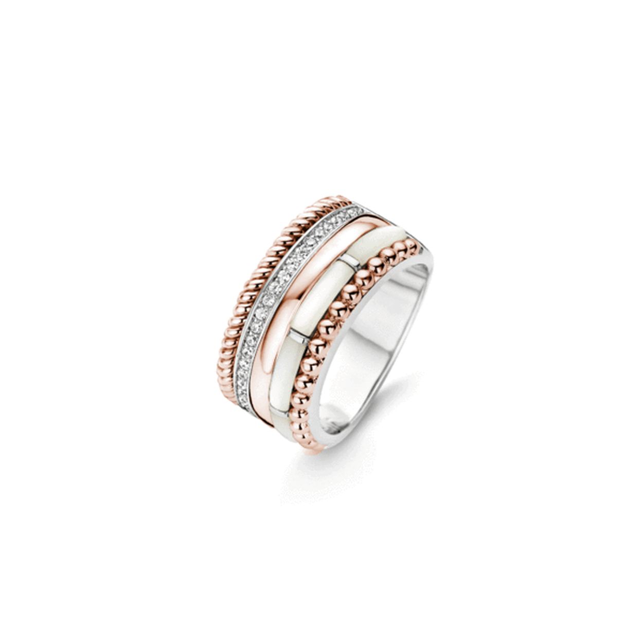 Deze TI SENTO - Milano ring is gemaakt van gerhodineerd sterling zilver. De ring heeft vijf verschillende afwerkingen in ��n ontwerp. Hierdoor lijkt het op een gestapelde ring maar heb je eigenlijk vijf in ��n! De ring is afgewerkt met een 18k ros�gouden plating.