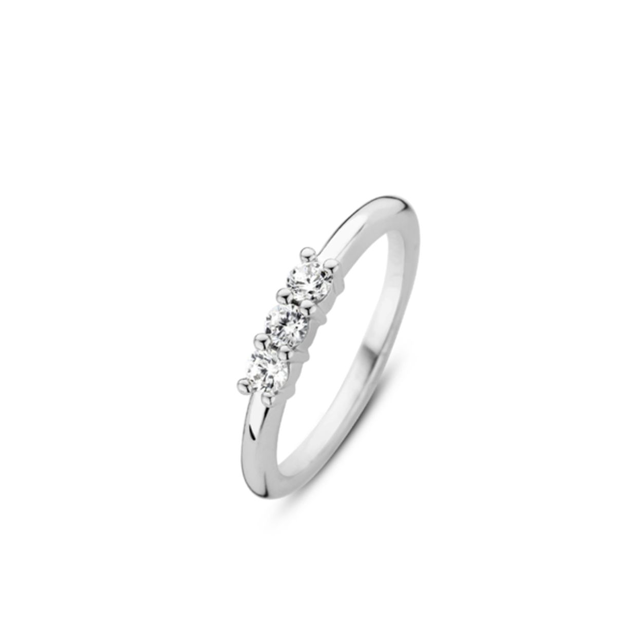 Maak kennis met onze minimalistische topper. Door de klassieke TI SENTO - Milano ring een twist te geven hebben de designers in het atelier deze fijne ring ontworpen. Wat de ring uniek maar is dat deze voldoet aan de goudsmid standaard en is gemaakt van het puurste 925 sterling zilver. De zirconia's zijn met veel zorg hand gezet. Het zilver is gerhodineerd voor een prachtige glans en extra bescherming. Zo krijgt ieder TI SENTO - Milano item een vleugje magie. Deze ring is perfect te combineren met de ringen uit het TI SENTO Mix & Match concept. Zo creëer je iedere dag een nieuwe look.