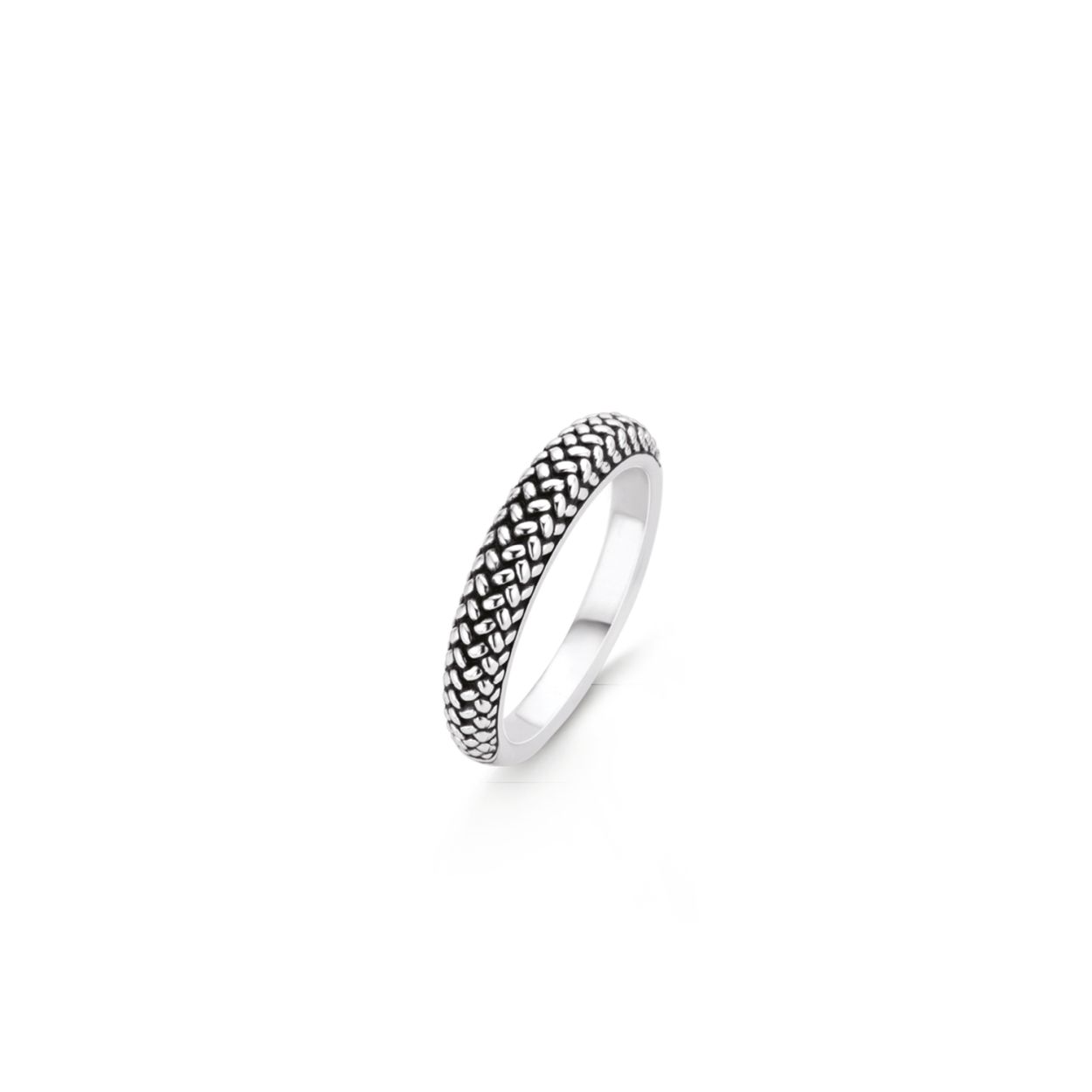 Deze zilveren gevlochten TI SENTO - Milano ring 12163SI�is een tijdloze geest. Laat haar voorzichtig om je vinger wikkelen. Ze fascineert het oog.