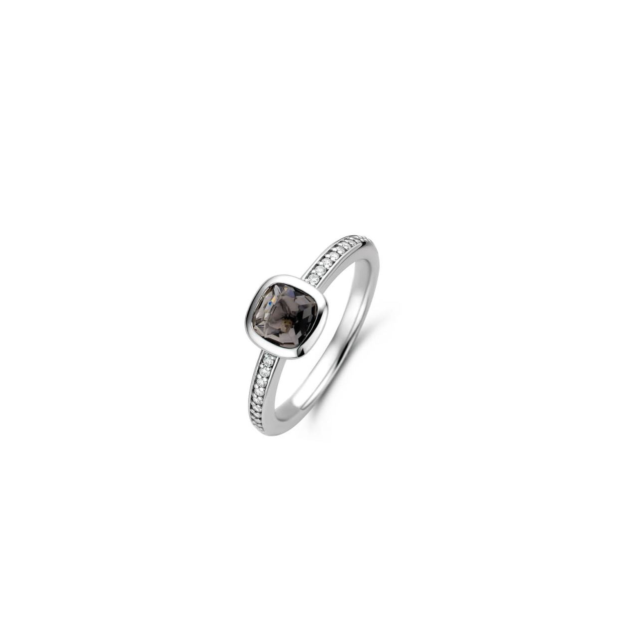 De TI SENTO - Milano Ring 12176GB is gemaakt van Zilver . De kleurstelling van deze ring is Grijsblauw. Alle TI SENTO - Milano producten worden geleverd in een luxe geschenkverpakking.