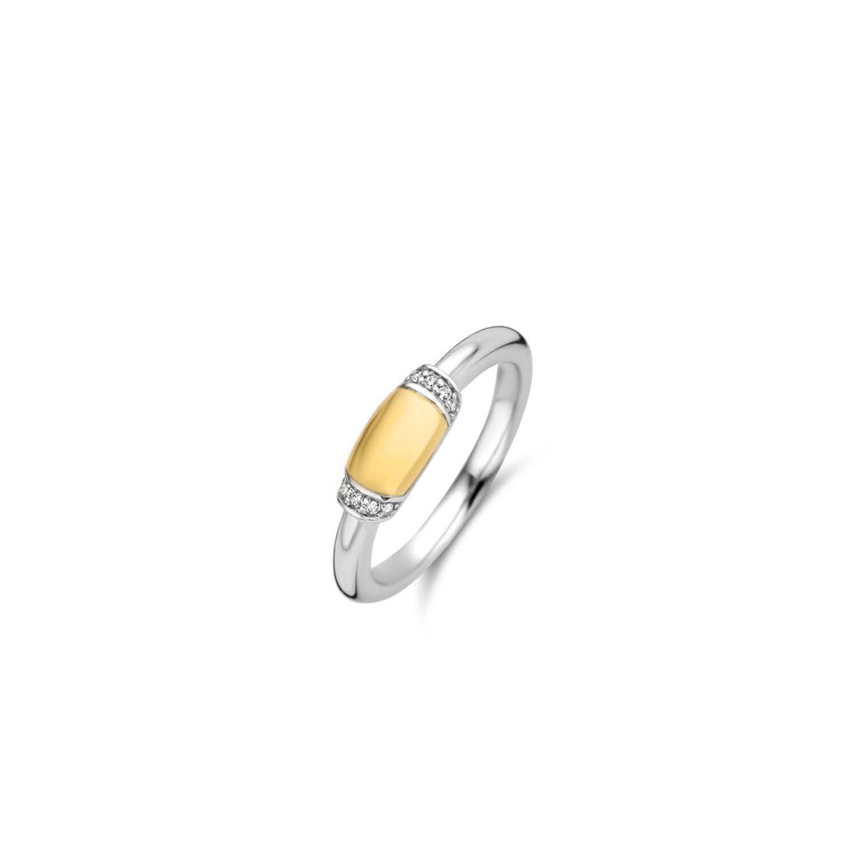 Deze zilveren TI SENTO 12193ZY ring heeft een gold plated middelpunt. Een stijlvol sieraad, verfraaid met witte zirkonen die met de hand zijn gezet.