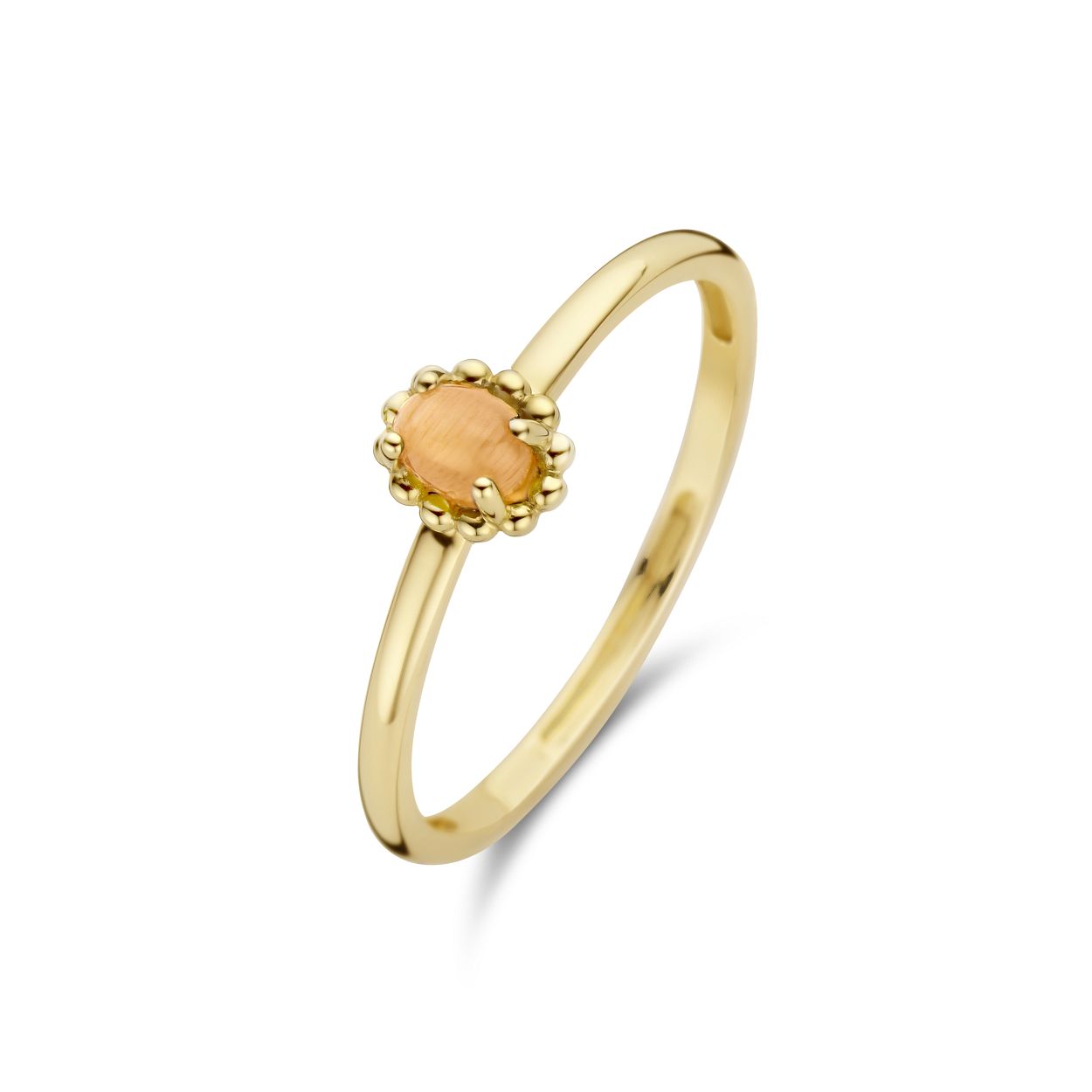 Deze ring van 14k geelgoud met oranje kattenoog valt op door de speelse zetting, een bolletjesmotief waaruit vier pootjes omhoogkomen die het kattenoog vasthouden. De band heeft een doorsnede van 1,3 mm. Mooi op zichzelf of in combinatie met andere ringen uit onze collectie. 