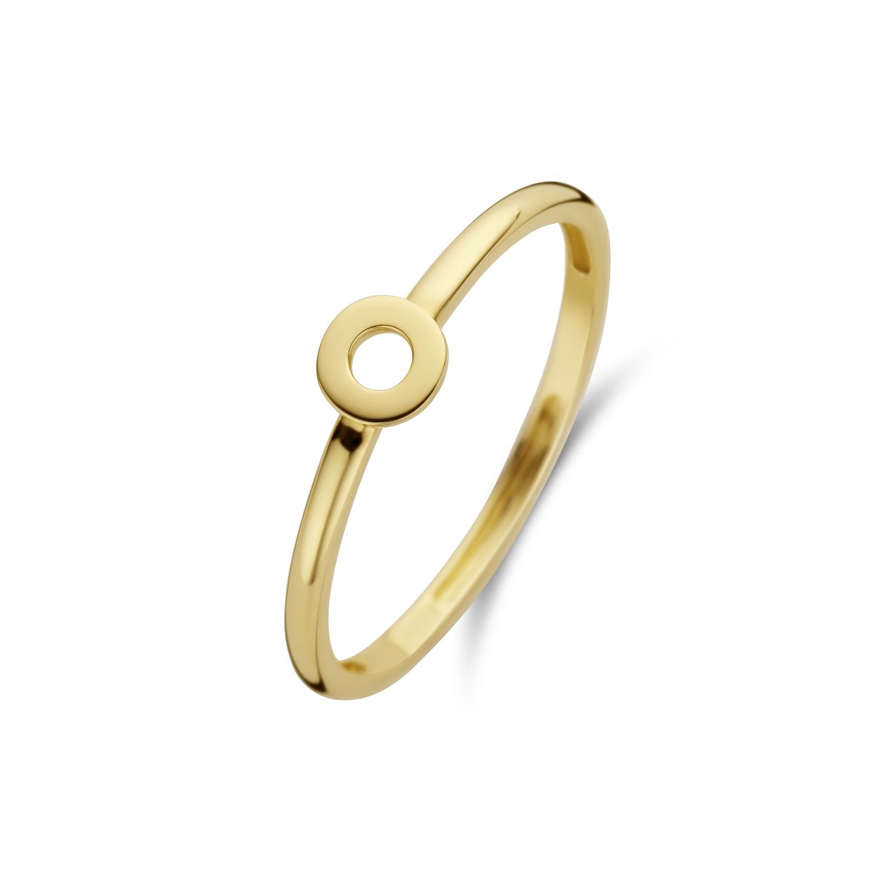 Deze stijlvolle, minimalistische ring is gemaakt van 14k geelgoud. De band heeft een doorsnede van 1,3 mm. Dit subtiele sieraad is een beauty op zichzelf maar matcht ook mooi met andere ringen uit onze collectie.
