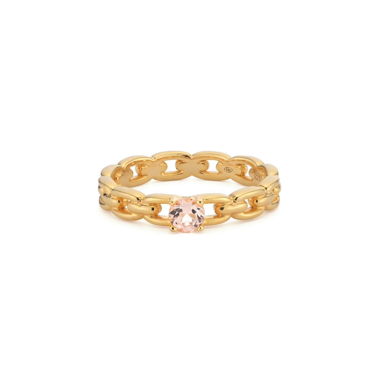Deze klassieke 24Kae ring heeft een mooie opengewerkte schakelstructuur met een lichtroze kleursteen. De ring is gemaakt van 925 sterling zilver verguld met 14 karaats goud. Alle 24Kae sieraden zijn met liefde en oog voor detail ontworpen door Kae Sutherland. Iedere 24Kae ring wordt gekenmerkt door haar echtheid door middel van een 24Kae gravering. Details: - Dikte band: 3.3 mm - Afmetingen steen: 3.7 mm Materialen: - 925 Sterling zilver, voorzien van een 14k gouden laagje - Cubic zirkonia steen