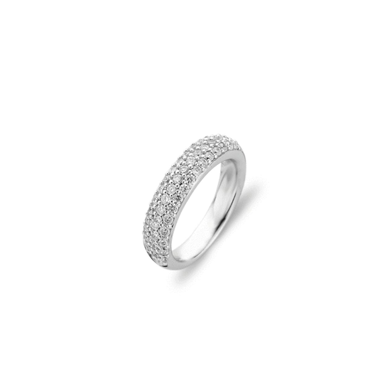 Dit klassieke model ring is ontworpen volgens de succesvolle TI SENTO standaard: met de hand pav� gezette briljant geslepen zirkonia's in gerhodineerd sterling zilver. Deze ring kan solo worden gedragen maar is ook zeer goed te combineren met een andere mooie ring uit de TI SENTO collectie.