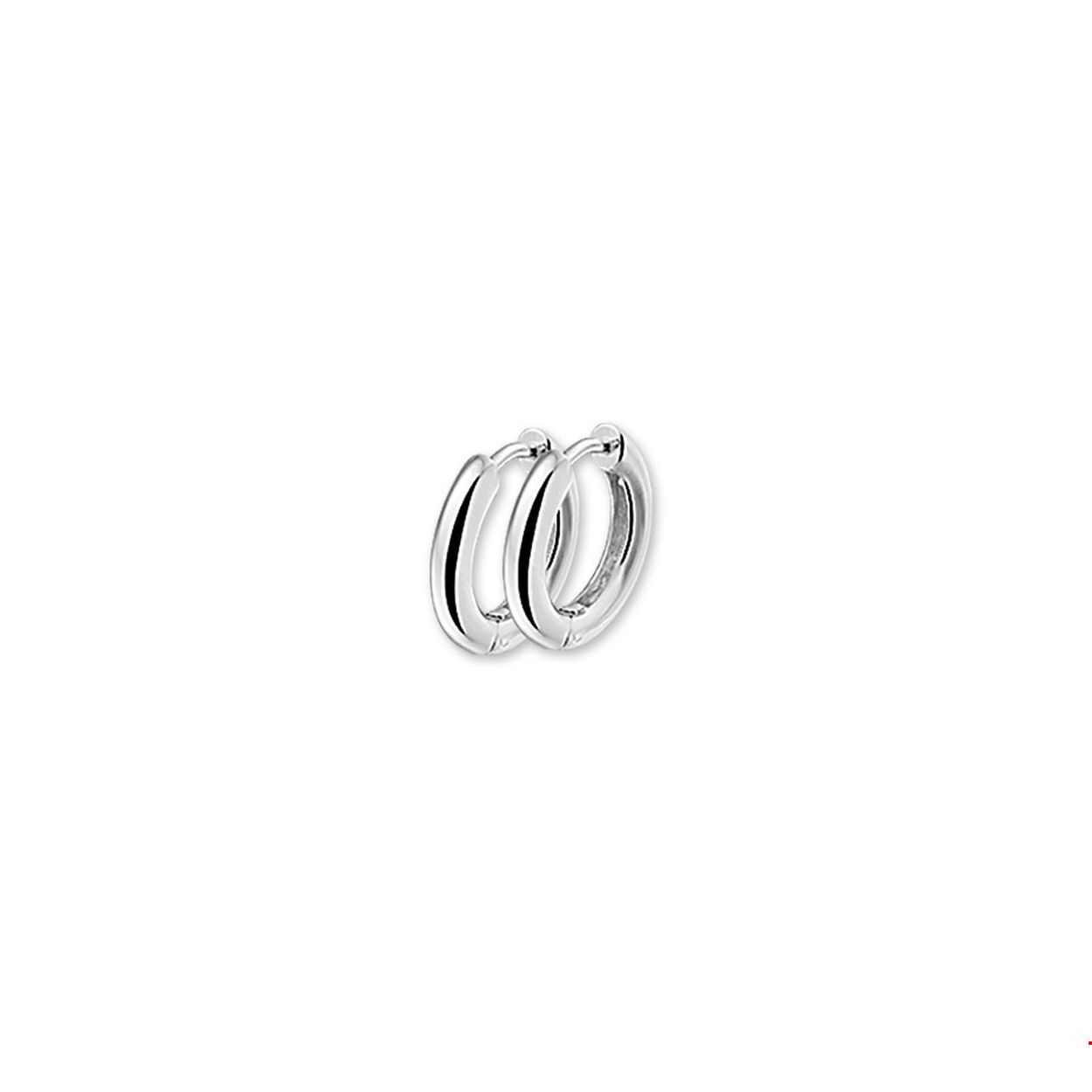 Oorringen zilver
Doelgroep: dames
Breedte: 3 mm