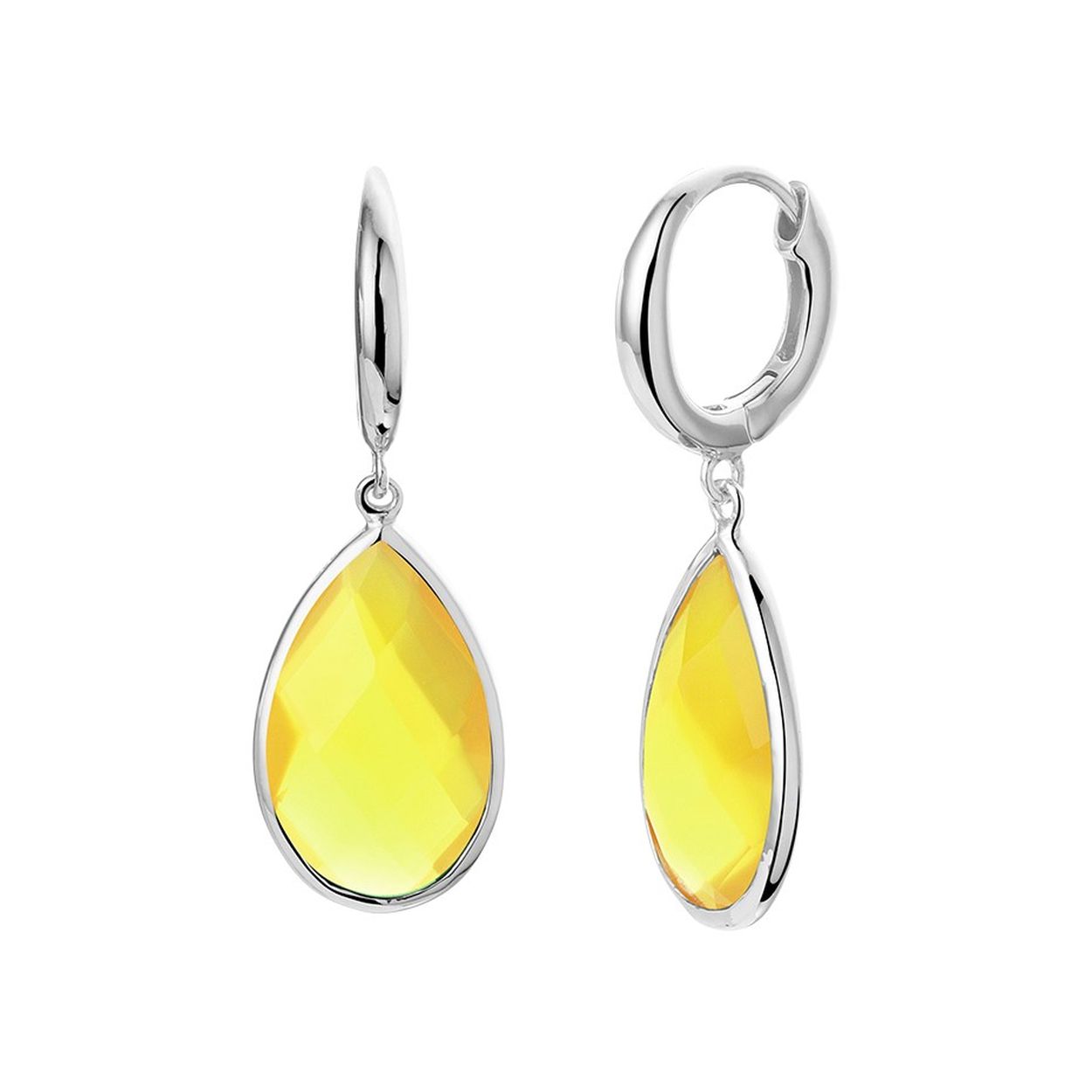 Gerhodineerd 925 zilveren oorringen uitgevoerd met een hanger in druppelvorm met daarin een schitterende geel chalcedoon. De oorringen hebben een totale hoogte van 3cm en een breedte van 12.5mm.