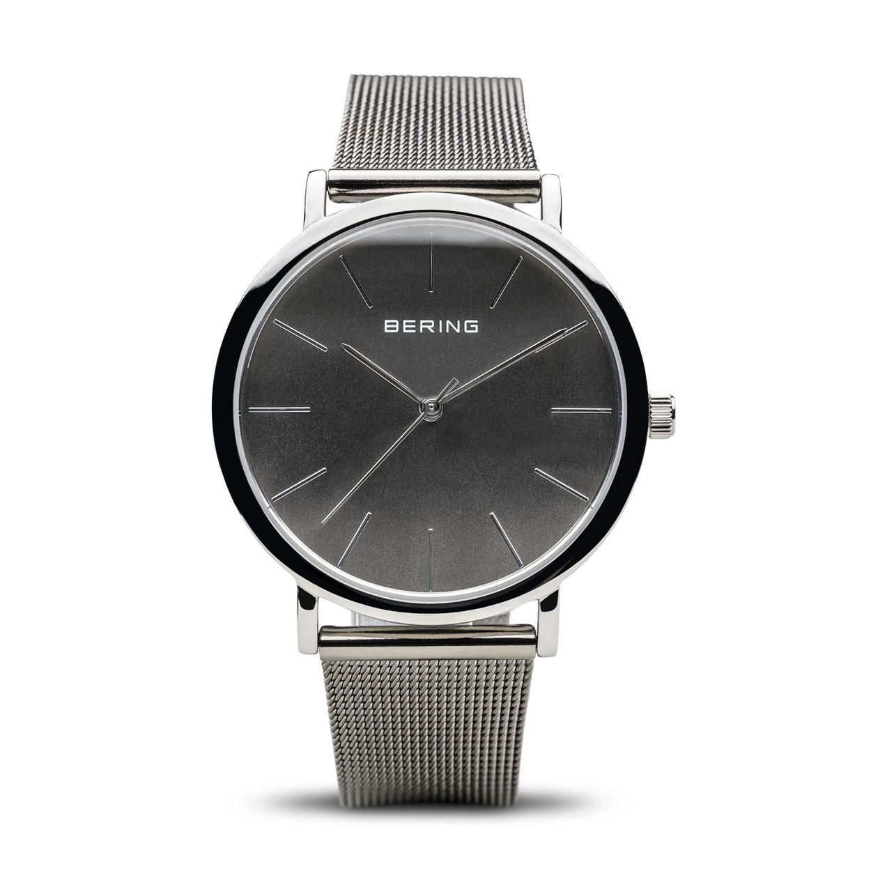 Dit Bering horloge heeft een prachtige klassieke uitstraling. Het horloge is gemaakt van edelstaal en wordt gedragen door dames.