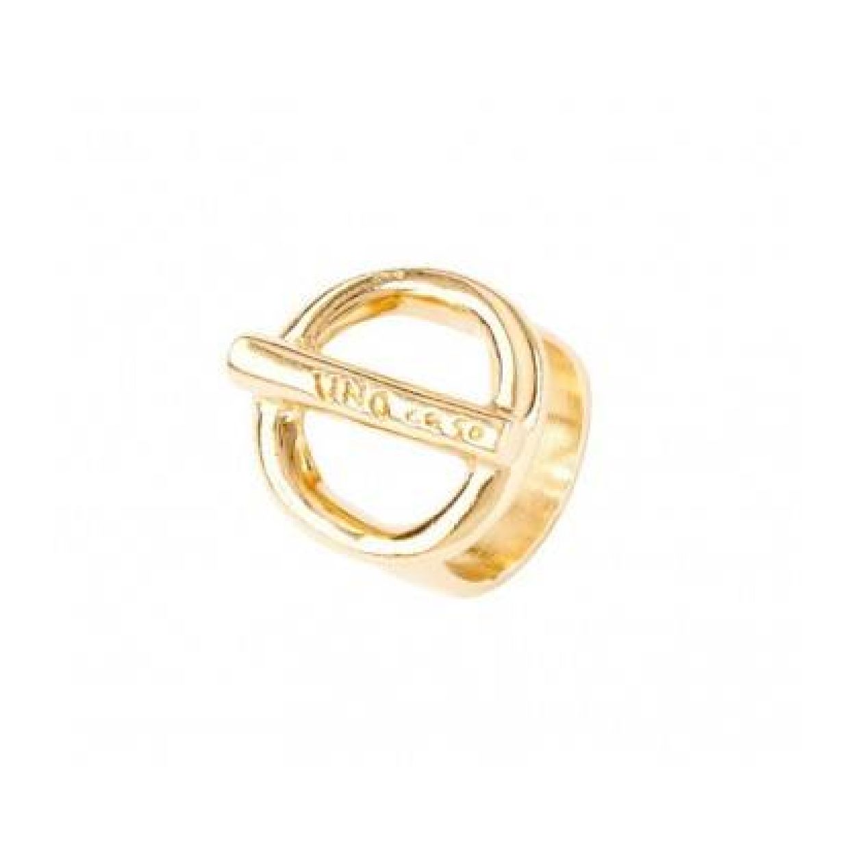 Deze ring is van het merk UNO de 50. De ring is gemaakt van edelmetaal en is goud van kleur.