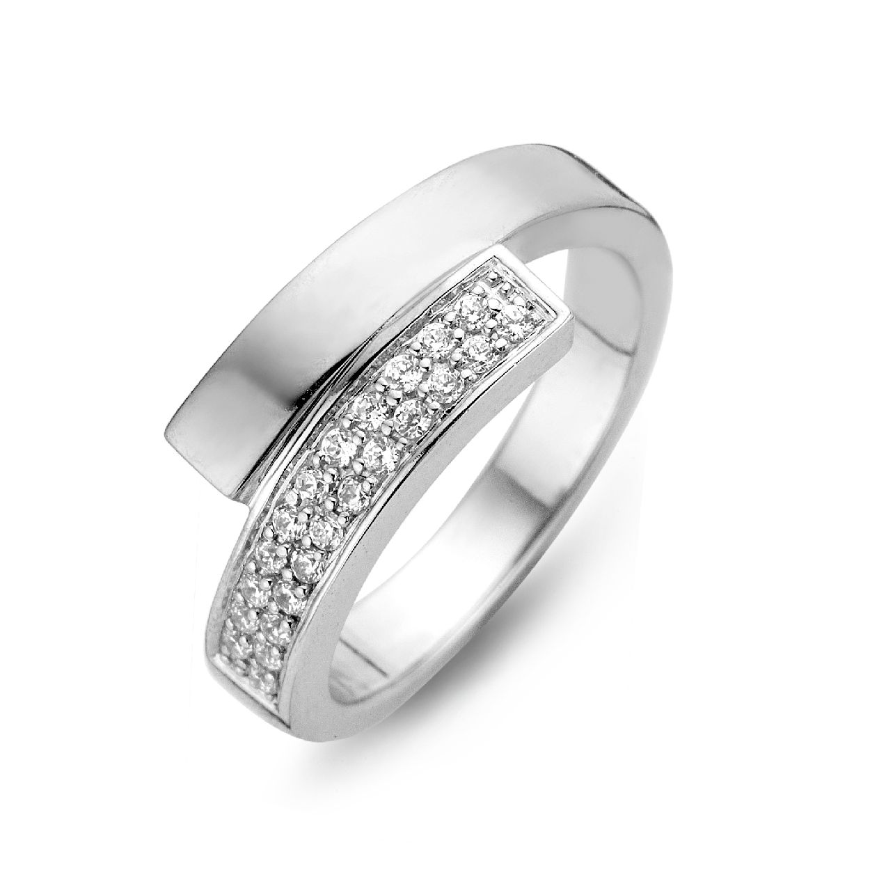 Dit is een ring van het merk Moments.