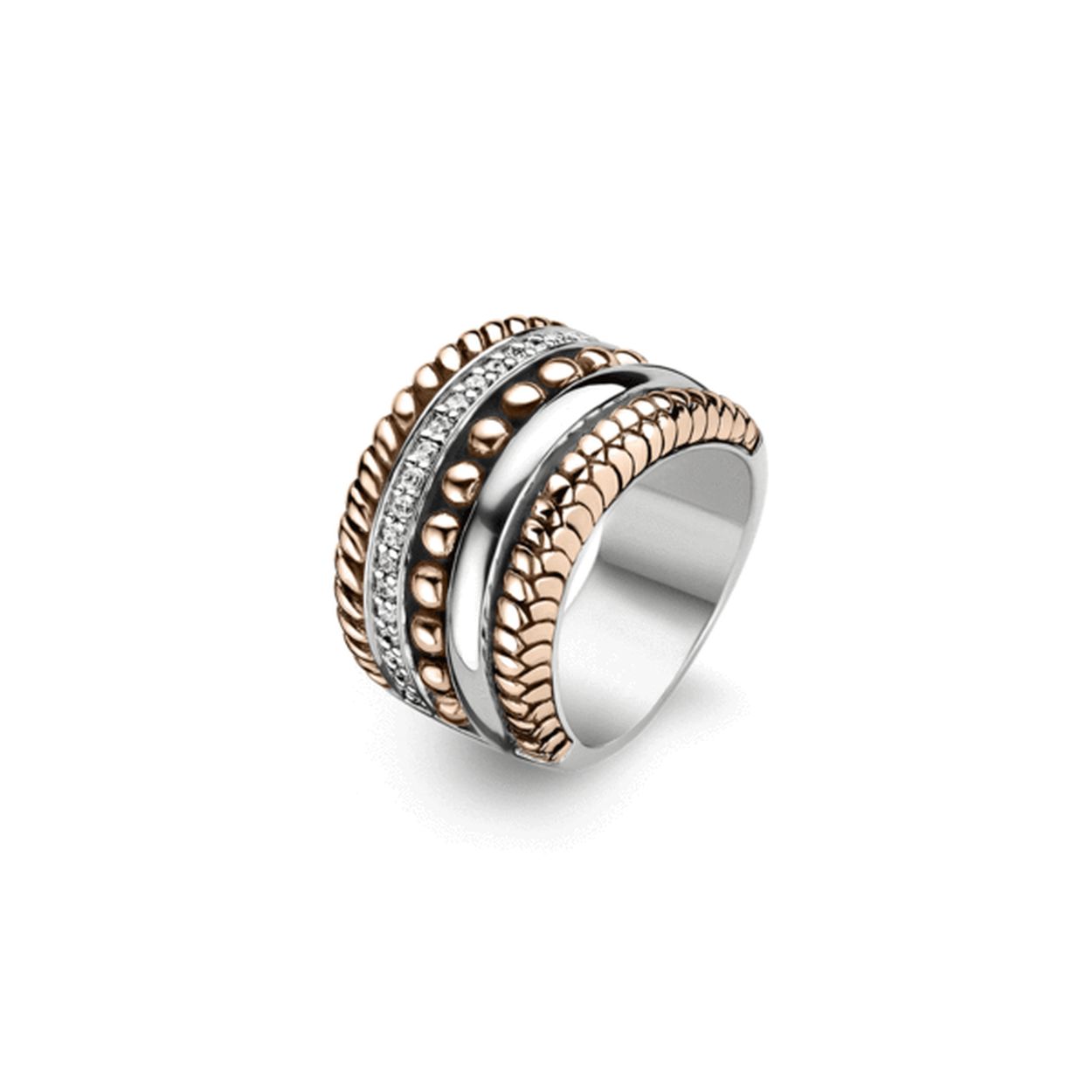 Ge�nspireerd op verschillende aanschuifringen uit de TI SENTO - Milano collectie zijn meerdere designs gecombineerd in ��n ring. De verschillende structuren zijn afgewerkt met een 18 karaats ros�gouden laag. Dit maakt deze ring tot een van de populairste lijnen uit de TI SENTO collectie. De ring is gemaakt van gerhodineerd sterling zilver en is gezet met zirkonia's.
