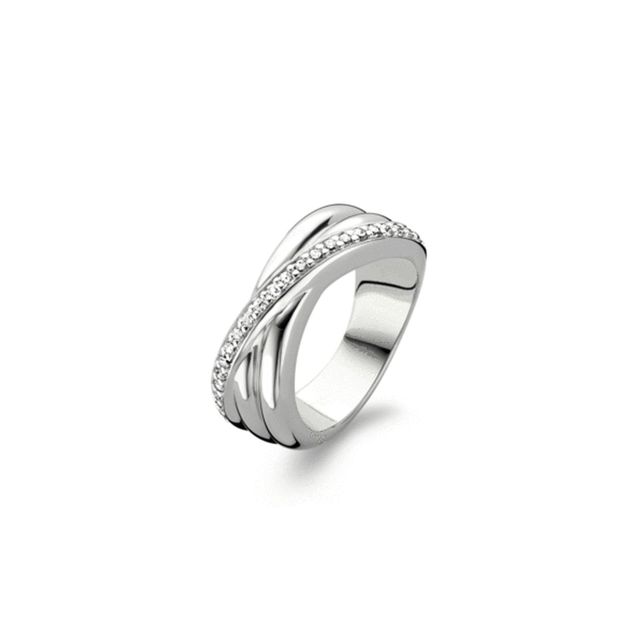 Deze creatieve en designvolle TI SENTO - Milano ring is gemaakt van gerhodineerd sterling zilver en is handgezet met een rij zirkonia's. Aan de binnenzijde van de ring is het TI SENTO logo gegraveerd.