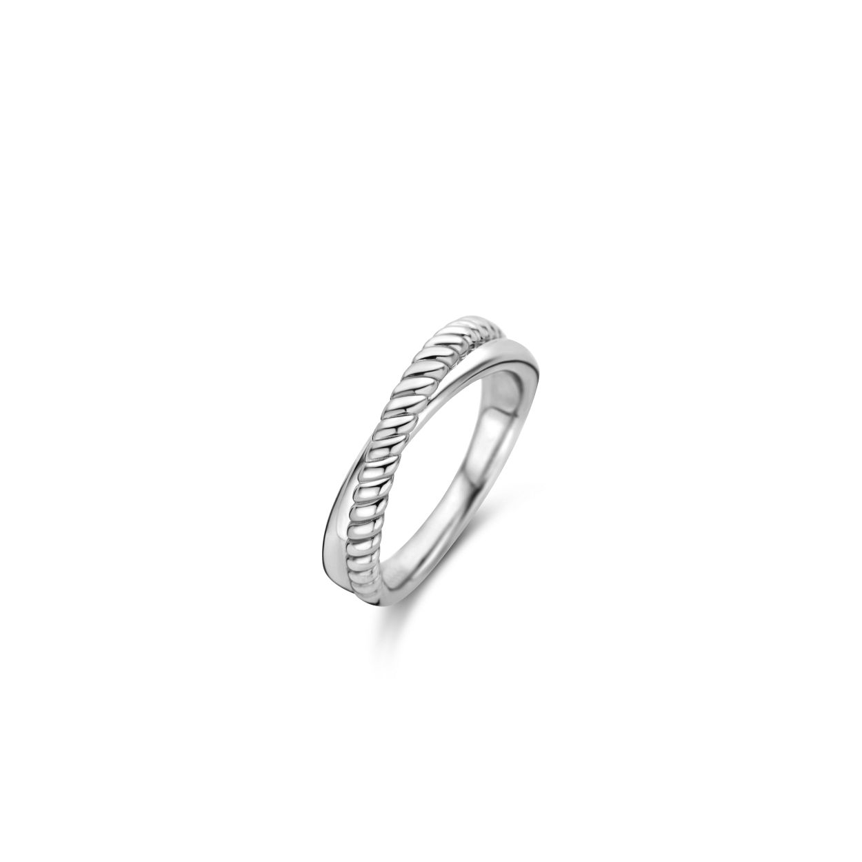 De TI SENTO - Milano ti-sento-milano-ring-1953st 1953ST is gemaakt van Zilver platina verguld. De kleurstelling van deze ring is Zilver. Alle TI SENTO - Milano producten worden geleverd in een luxe geschenkverpakking.