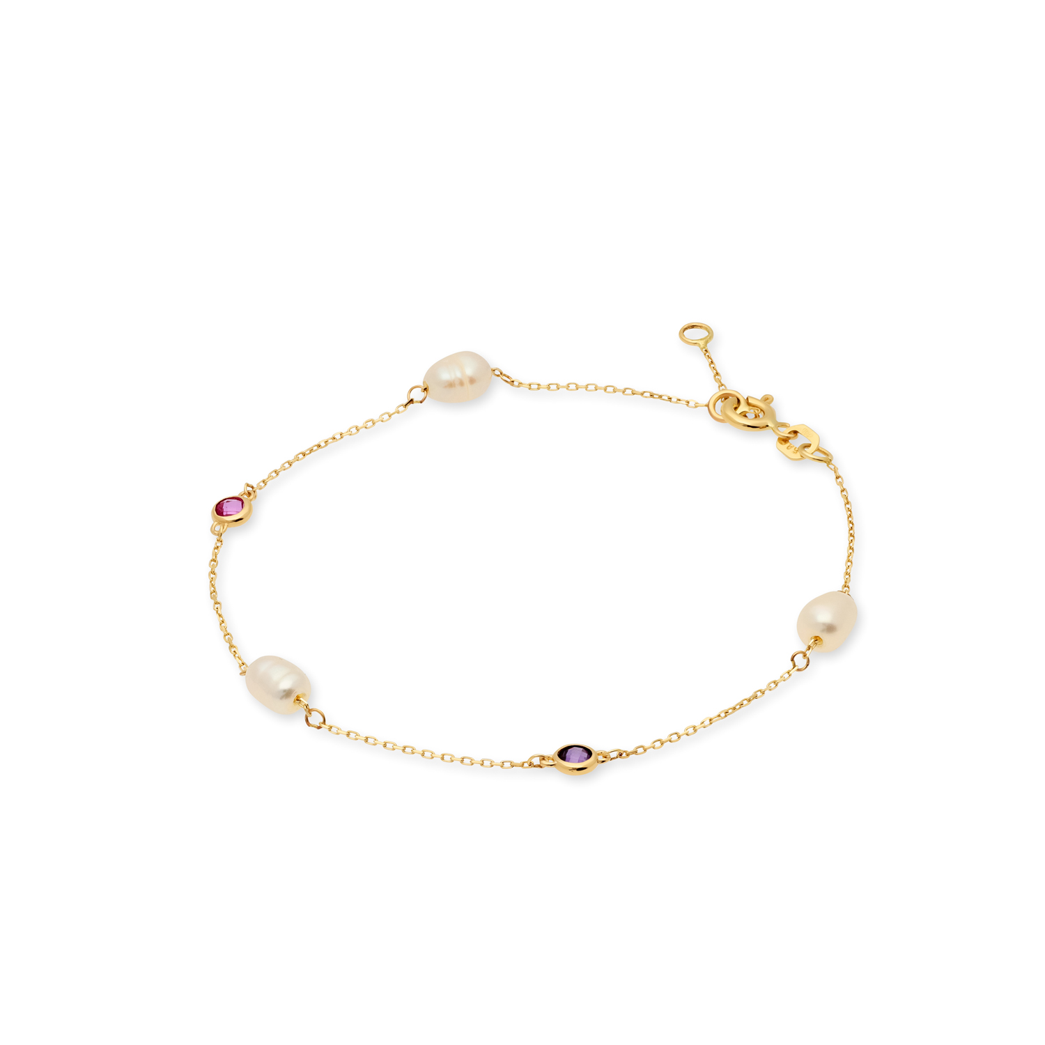 Deze armband van Glow is een echte eyecatcher door de prachtige fantasieschakel en parel. De armband is gemaakt van 14 karaat goud en heeft een dikte van 0,5mm. Combineer de armband met het bijpassende collier van Glow voor een complete look.

GLOW
Benadruk jouw stijl met de verfijnde sieraden van GLOW en laat je inspireren door de uitgebreide collectie 14 karaats gouden sieraden van de hoogste Europese kwaliteit. Ontworpen om elke dag te dragen. Naast tijdloze ontwerpen bestaat de collectie ook uit hippe sieraden; zoals minimalistische gouden collieren en grafische oorknopjes. Wil je een beetje extra stralen? Kies dan voor flonkerende zirkonia of ga voor luxe met onze geraffineerde diamanten sieraden.
  
  Specificaties
  - 204.2404.19
  -  Armband
  - 14 karaat geelgoud
  - Lengte: 19cm
