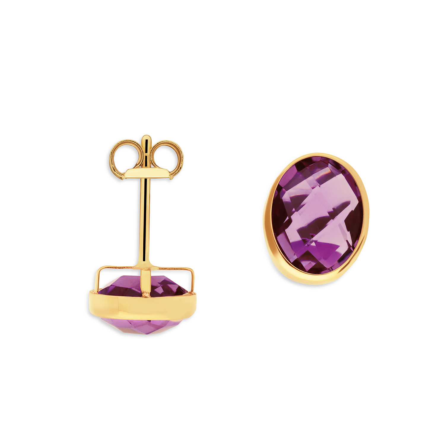 Tijdloze 14 karaat geelgouden oorstekers met amethist van het merk Glow. De oorbellen hebben een minimalistische uitstraling en passen perfect bij iedere oufit. Prachtig om te combineren met andere sieraden van Glow voor een complete look.

GLOW
Benadruk jouw stijl met de verfijnde sieraden van GLOW en laat je inspireren door de uitgebreide collectie 14 karaats gouden sieraden van de hoogste Europese kwaliteit. Ontworpen om elke dag te dragen. Naast tijdloze ontwerpen bestaat de collectie ook uit hippe sieraden; zoals minimalistische gouden collieren en grafische oorknopjes. Wil je een beetje extra stralen? Kies dan voor flonkerende zirkonia of ga voor luxe met onze geraffineerde diamanten sieraden.
  
  Specificaties
  - 206.0690.00
  - Oorknoppen
  - 14 karaat geelgoud
   - Afmeting: 9,2 x 7,3mm