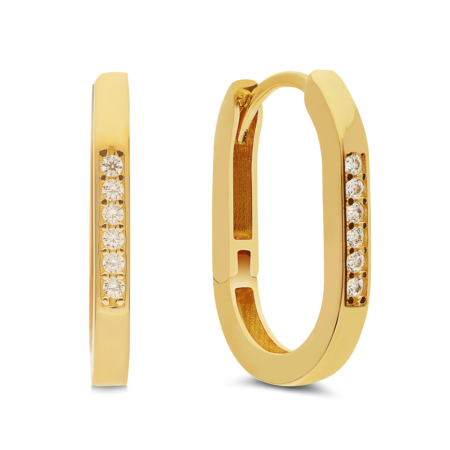 Rechthoekige oorringen met vierkante buis, klapsluiting en handgezette zirkonia's van Glow! Ze zijn gemaakt van 14 karaat goud en hebben een lengte van 15mm. Perfect voor elke dag en mooi in combinatie met de bijpassende oorringen.

GLOW
Benadruk jouw stijl met de verfijnde sieraden van GLOW en laat je inspireren door de uitgebreide collectie 14 karaats gouden sieraden van de hoogste Europese kwaliteit. Ontworpen om elke dag te dragen. Naast tijdloze ontwerpen bestaat de collectie ook uit hippe sieraden; zoals minimalistische gouden collieren en grafische oorknopjes. Wil je een beetje extra stralen? Kies dan voor flonkerende zirkonia of ga voor luxe met onze geraffineerde diamanten sieraden.
  
  Specificaties
  - 207.2401.00
  - Oorringen
  - 14 karaat geelgoud
  - Lengte: 15mm