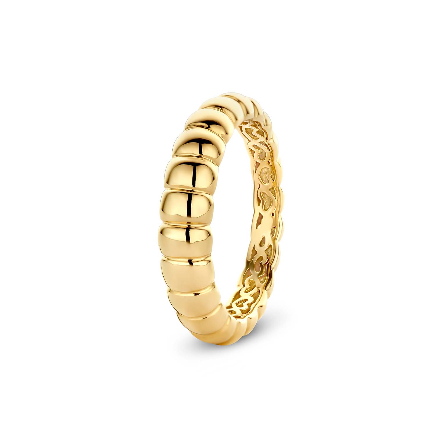 Deze ring van Glow is perfect om elke dag te dragen! De ring is gemaakt van 14 karaat geelgoud en heeft een breedte van 3,4mm. Verkrijgbaar in de maten 52, 54, 56 en 58. De binnenkant van de ring bestaat uit Secret Hearts. Hierdoor heeft de ring een hoog draagcomfort. 

GLOW
Benadruk jouw stijl met de verfijnde sieraden van GLOW en laat je inspireren door de uitgebreide collectie 14 karaats gouden sieraden van de hoogste Europese kwaliteit. Ontworpen om elke dag te dragen. Naast tijdloze ontwerpen bestaat de collectie ook uit hippe sieraden; zoals minimalistische gouden collieren en grafische oorknopjes. Wil je een beetje extra stralen? Kies dan voor flonkerende zirkonia of ga voor luxe met onze geraffineerde diamanten sieraden.
  
  Specificaties
  - 214.1224
  - Ring
  - 14 karaat geelgoud
  - Maat 56