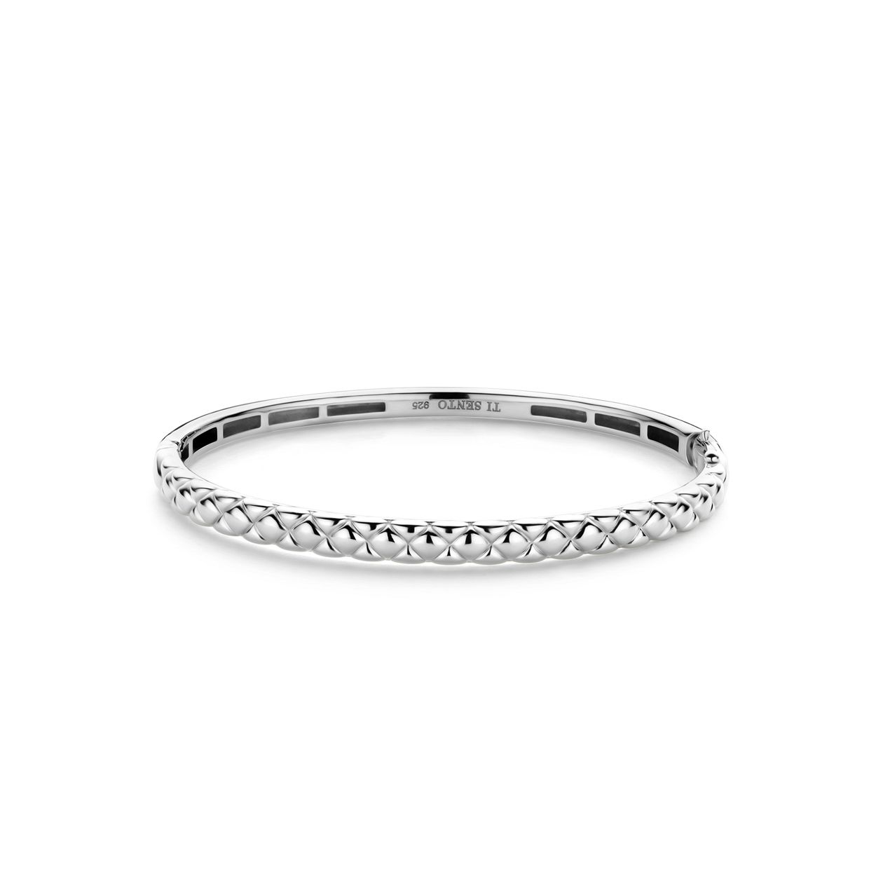 De TI SENTO - Milano Armband 23011SI is gemaakt van Zilver platina verguld. De kleurstelling van deze armband is Zilver. Alle TI SENTO - Milano producten worden geleverd in een luxe geschenkverpakking.