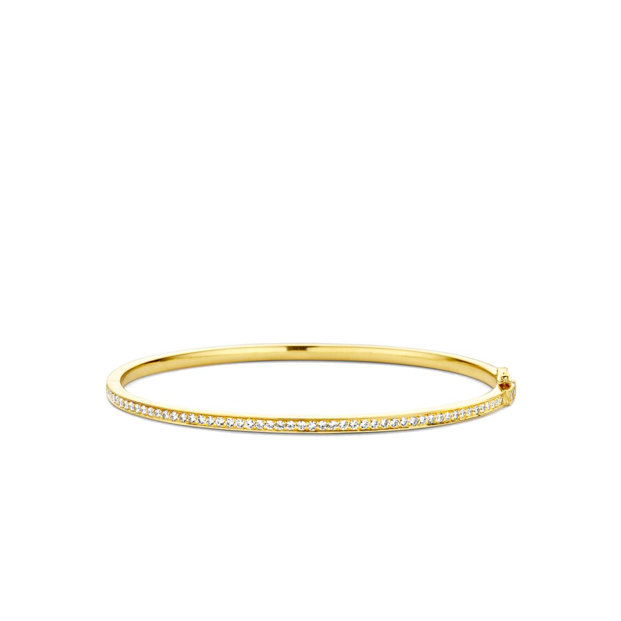 Moments Jewelry  zijn sieraden waar jouw sieradenkist niet zonder kan. De zilveren sieraden zijn gerhodineerd, of verguld in het ros� of geel goud. Wanneer gezet met stenen, is gebruik gemaakt van briljant geslepen zirconia's.
