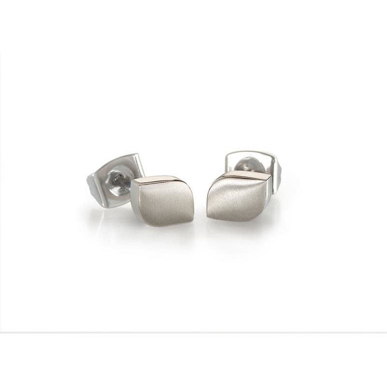 Dit zijn oorsieraden van het merk Boccia Titanium