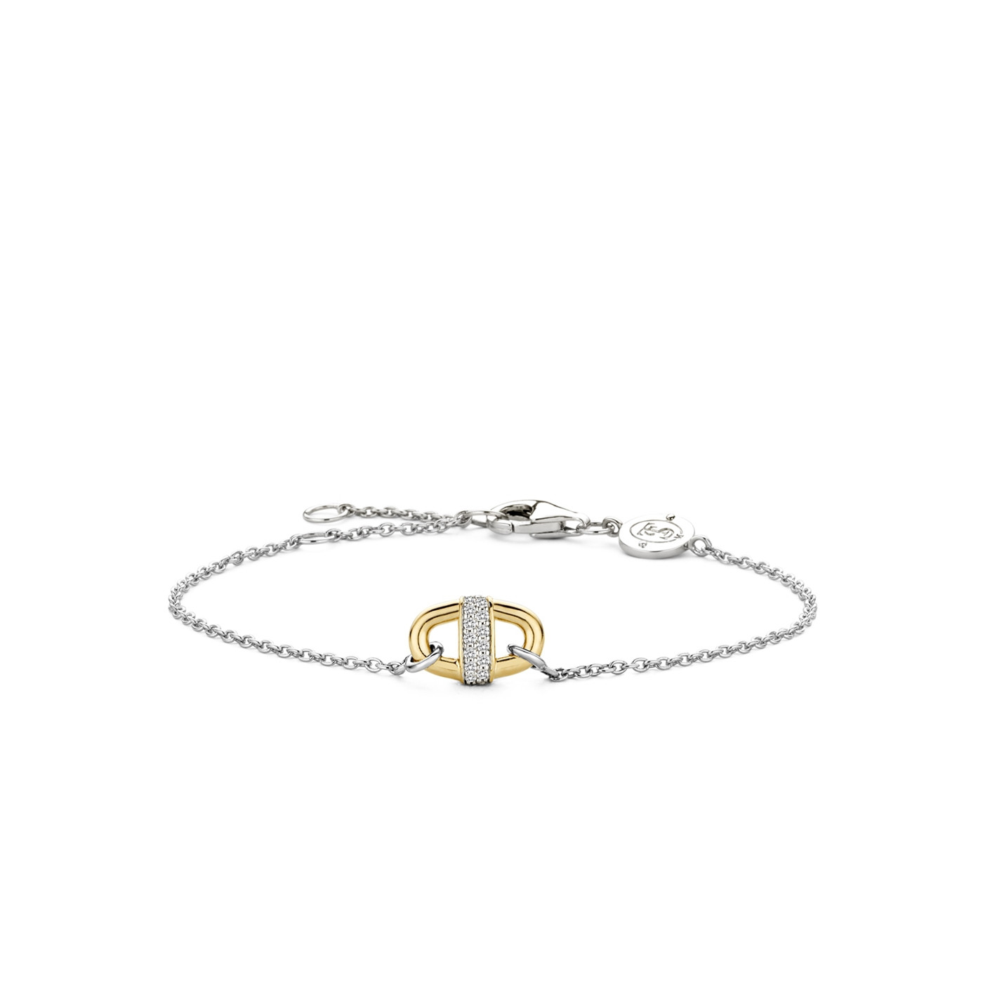 Finesse is waar ze voor staat. Deze armband staat delicaat in verbinding met de middelste glinsterende schakel. Haar gouden schakels met witte zirkonia pavé zetting voegen magie toe aan je look. Haar zilver en witte zirkonia zetting creëren een verrassend geheel.